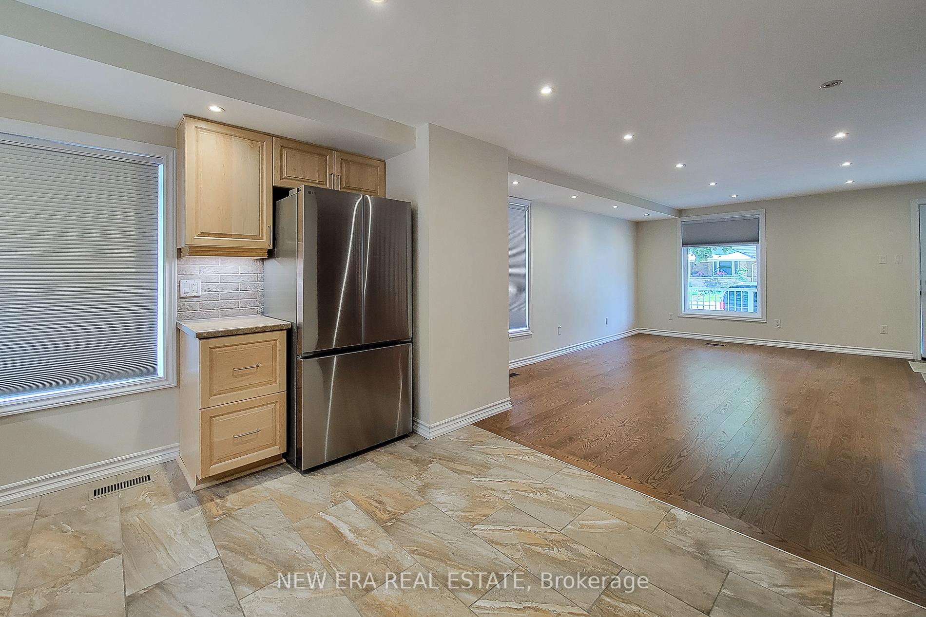Photo 20 of 319 King Street W, Hamilton, Dundas — HOMEH