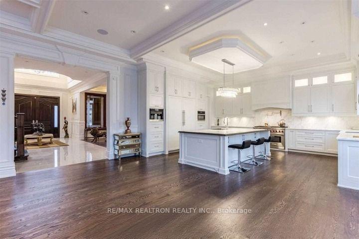 Photo 8 of 267 Arnold Avenue, Vaughan, Crestwood-Springfarm-Yorkhill — HOMEH