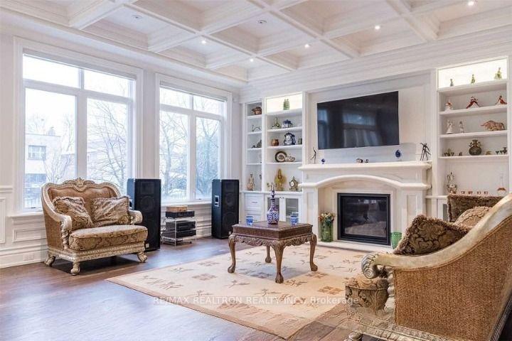 Photo 12 of 267 Arnold Avenue, Vaughan, Crestwood-Springfarm-Yorkhill — HOMEH