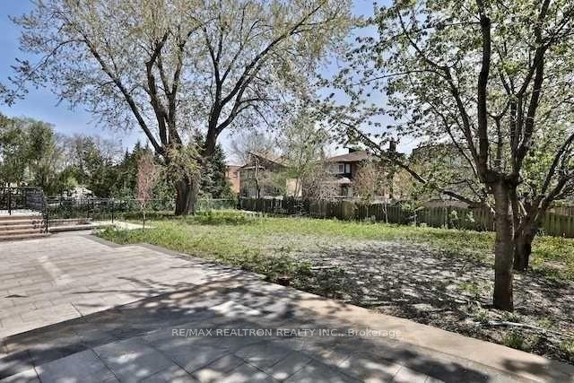 Photo 22 of 267 Arnold Avenue, Vaughan, Crestwood-Springfarm-Yorkhill — HOMEH