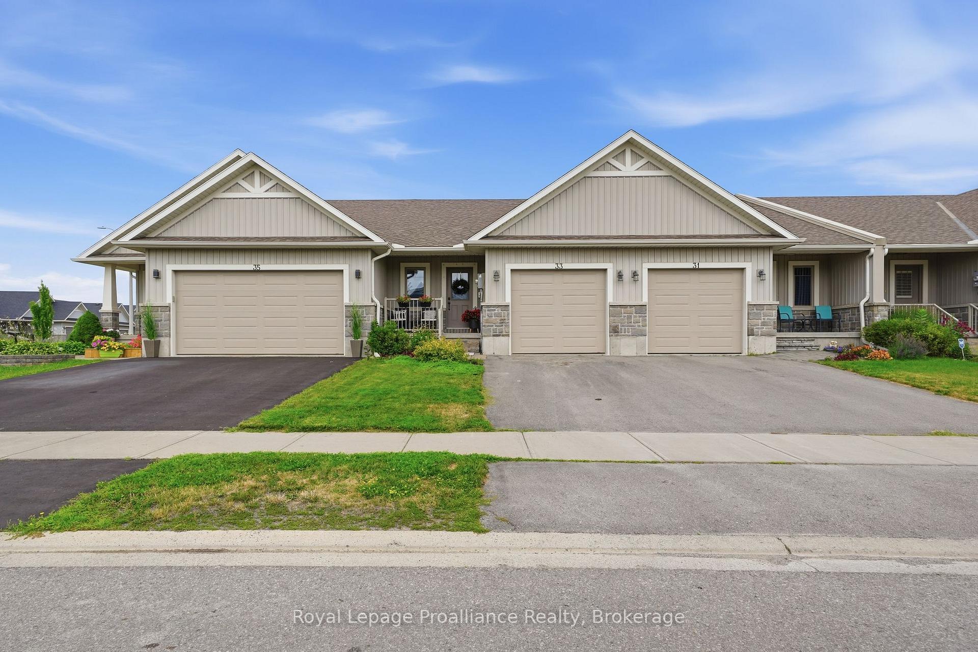 Photo 2 of 33 Chinook Street, Belleville, Belleville Ward — HOMEH
