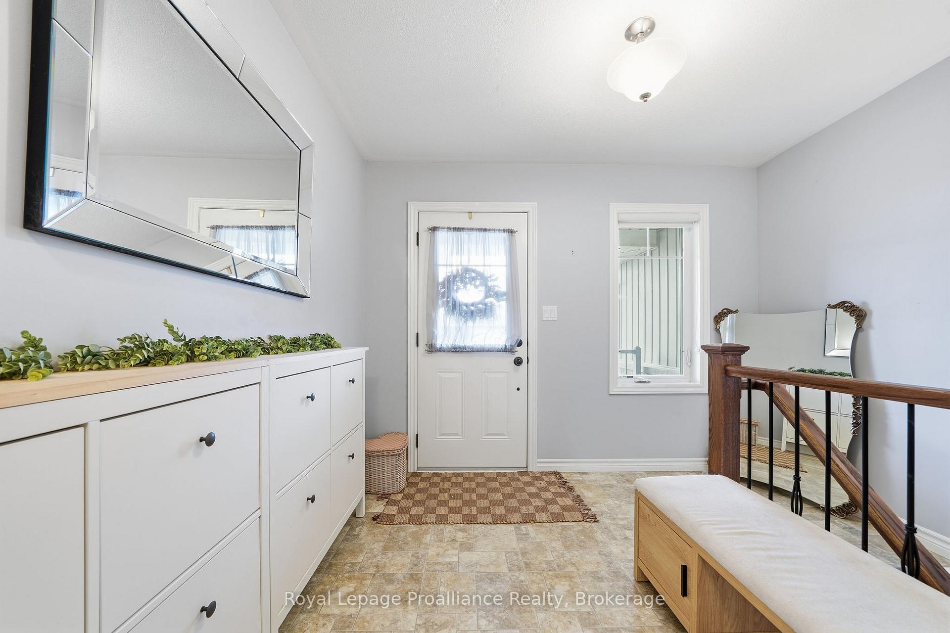 Photo 9 of 33 Chinook Street, Belleville, Belleville Ward — HOMEH