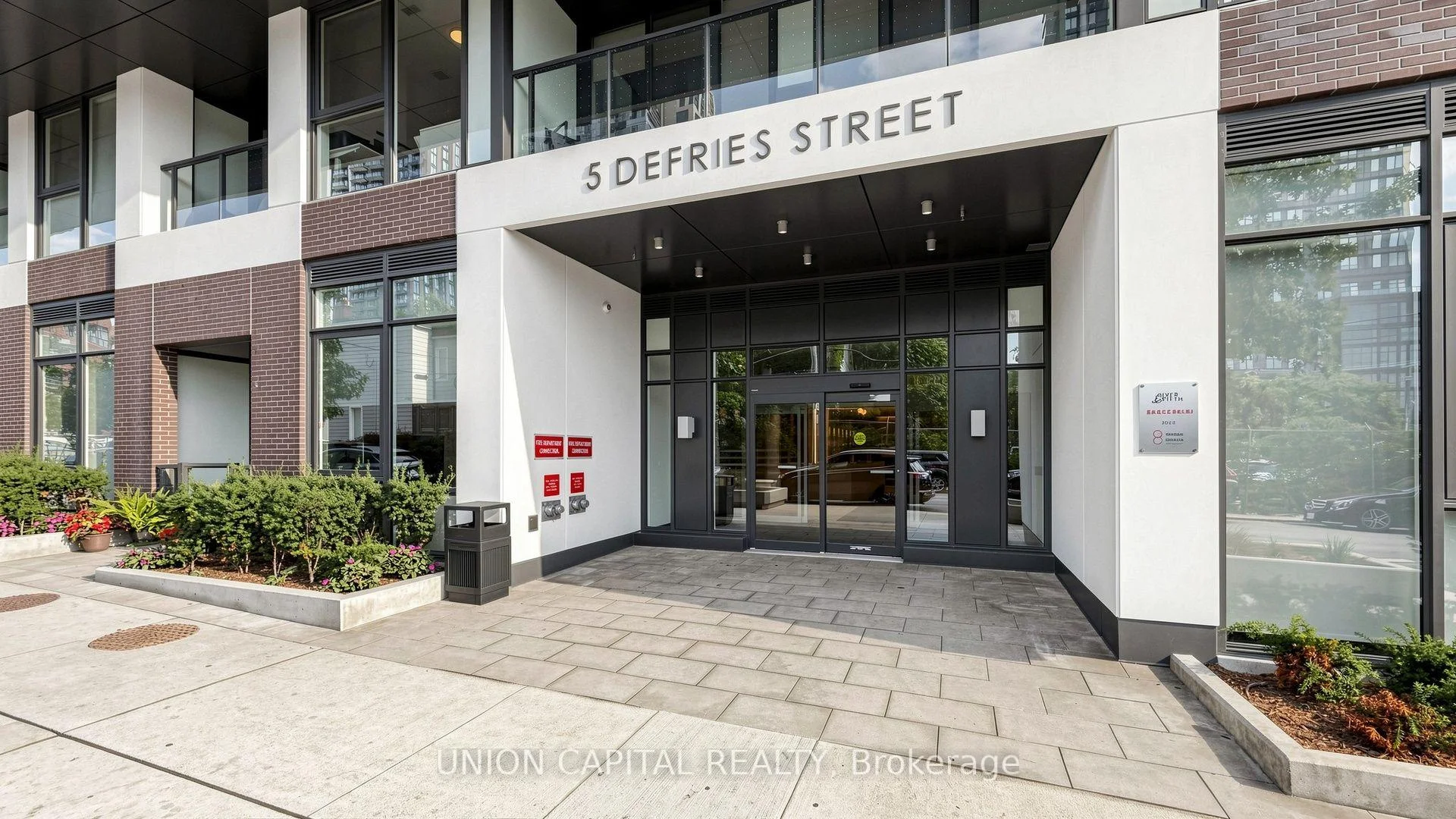 Photo 2 of Unit 3013, 5 Defries Street, Toronto, Regent Park — HOMEH
