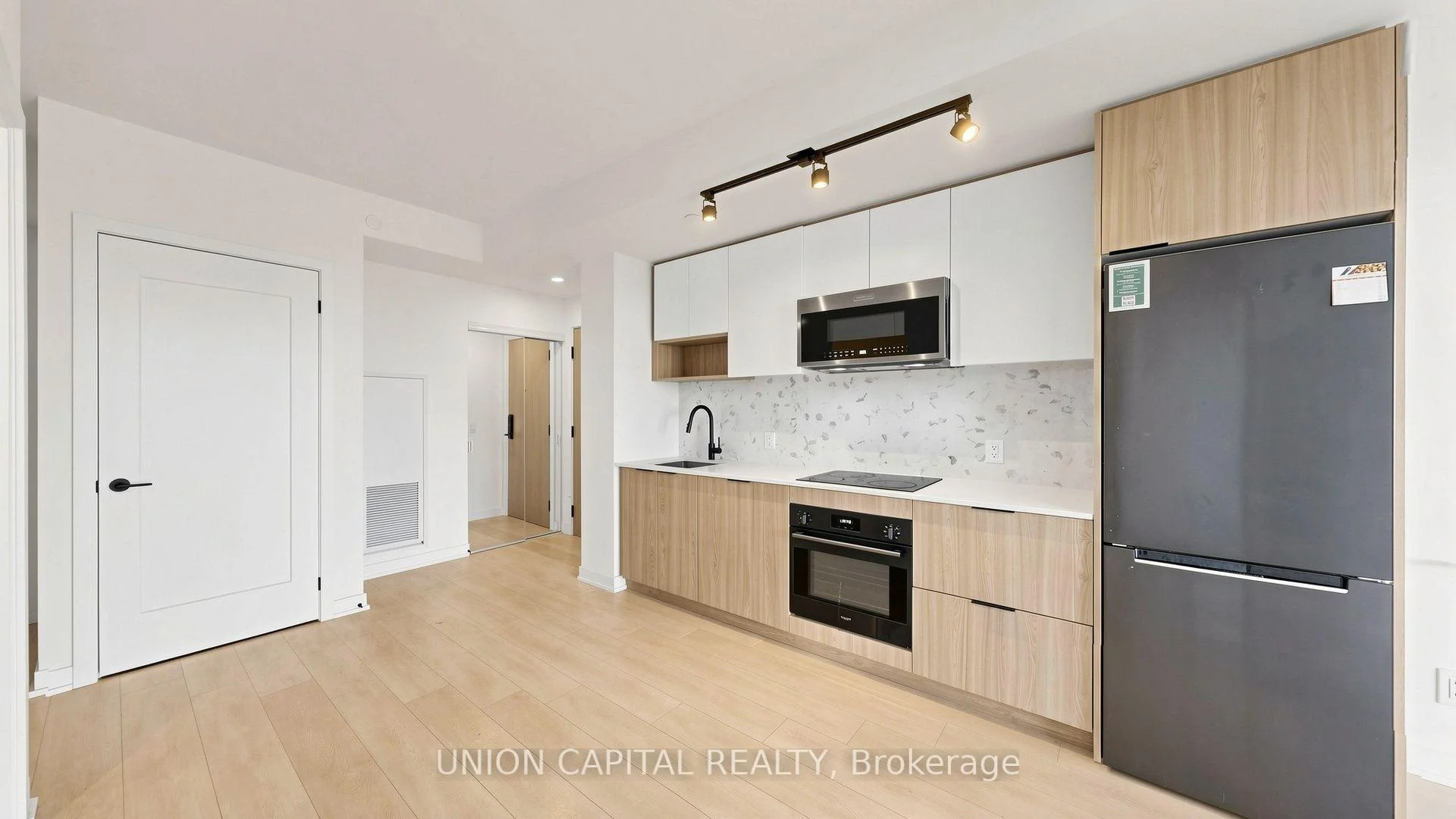 Photo 6 of Unit 3013, 5 Defries Street, Toronto, Regent Park — HOMEH