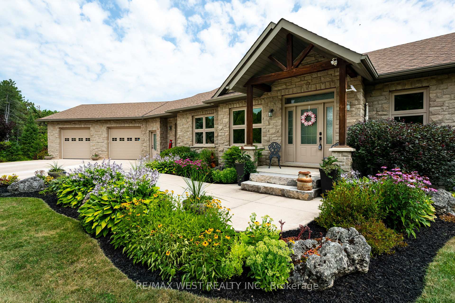 Photo 2 of 20341 St Andrews Road, Caledon, Rural Caledon — HOMEH