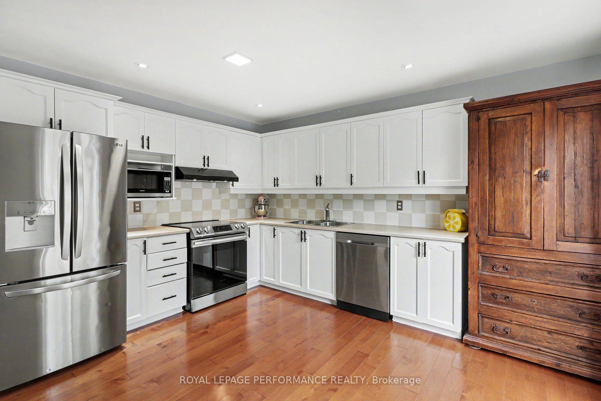 Photo 8 of 6020 Longleaf Drive, Ottawa, Chapel Hill South - Orleans Village — HOMEH