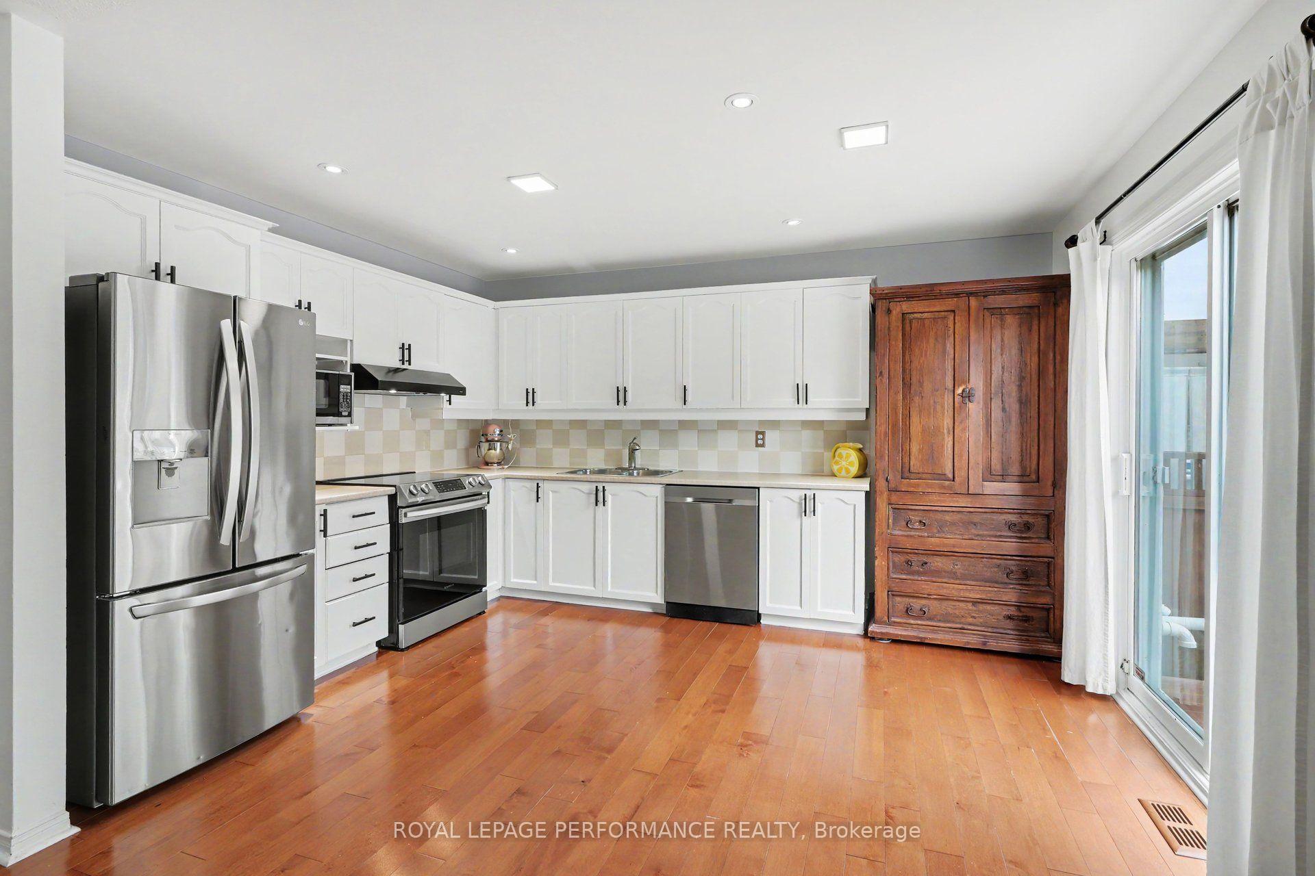 Photo 9 of 6020 Longleaf Drive, Ottawa, Chapel Hill South - Orleans Village — HOMEH