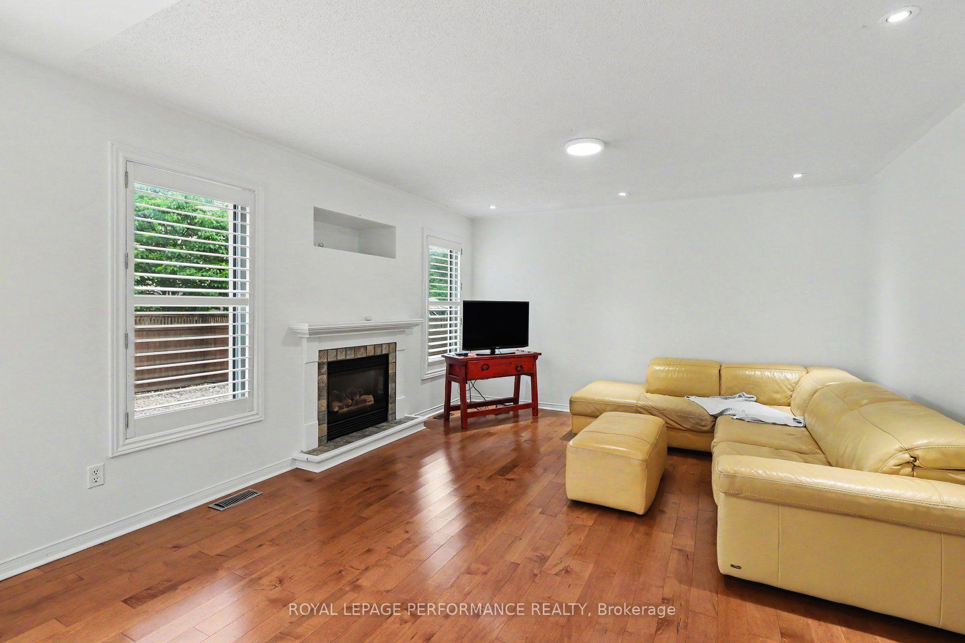 Photo 11 of 6020 Longleaf Drive, Ottawa, Chapel Hill South - Orleans Village — HOMEH