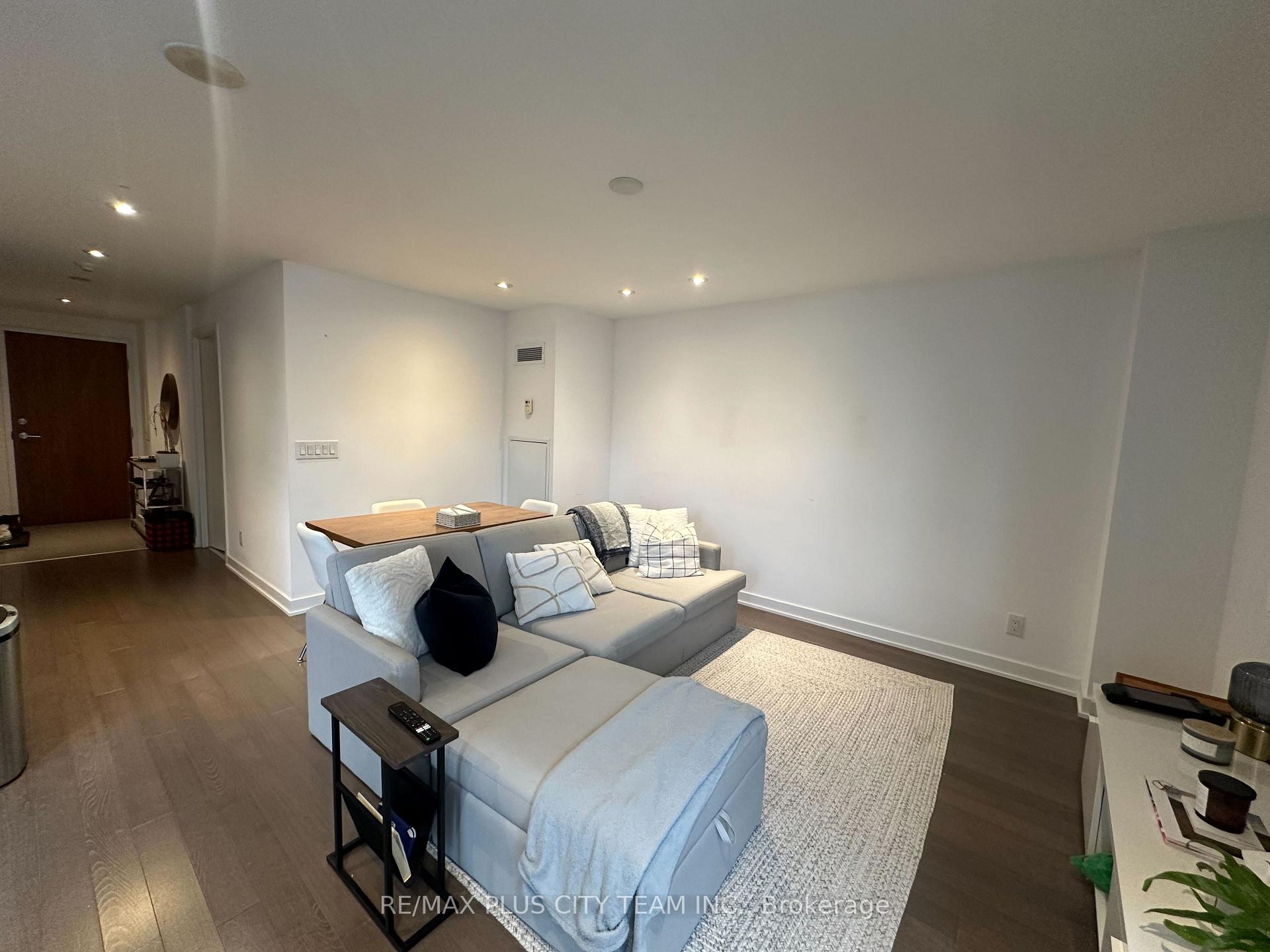 Photo 2 of Unit 709, 1 Market Street, Toronto, Waterfront Communities — HOMEH