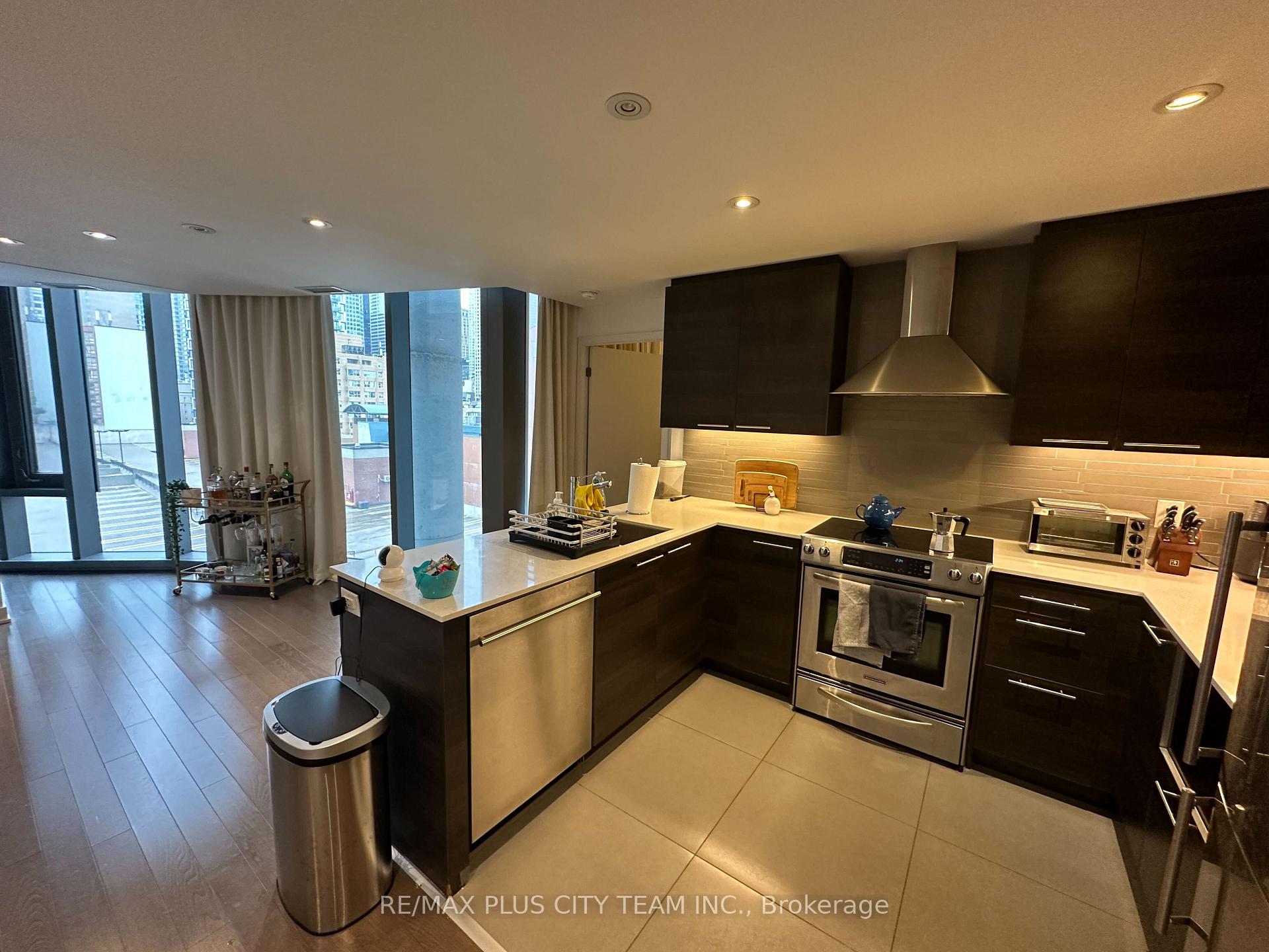 Photo 7 of Unit 709, 1 Market Street, Toronto, Waterfront Communities — HOMEH