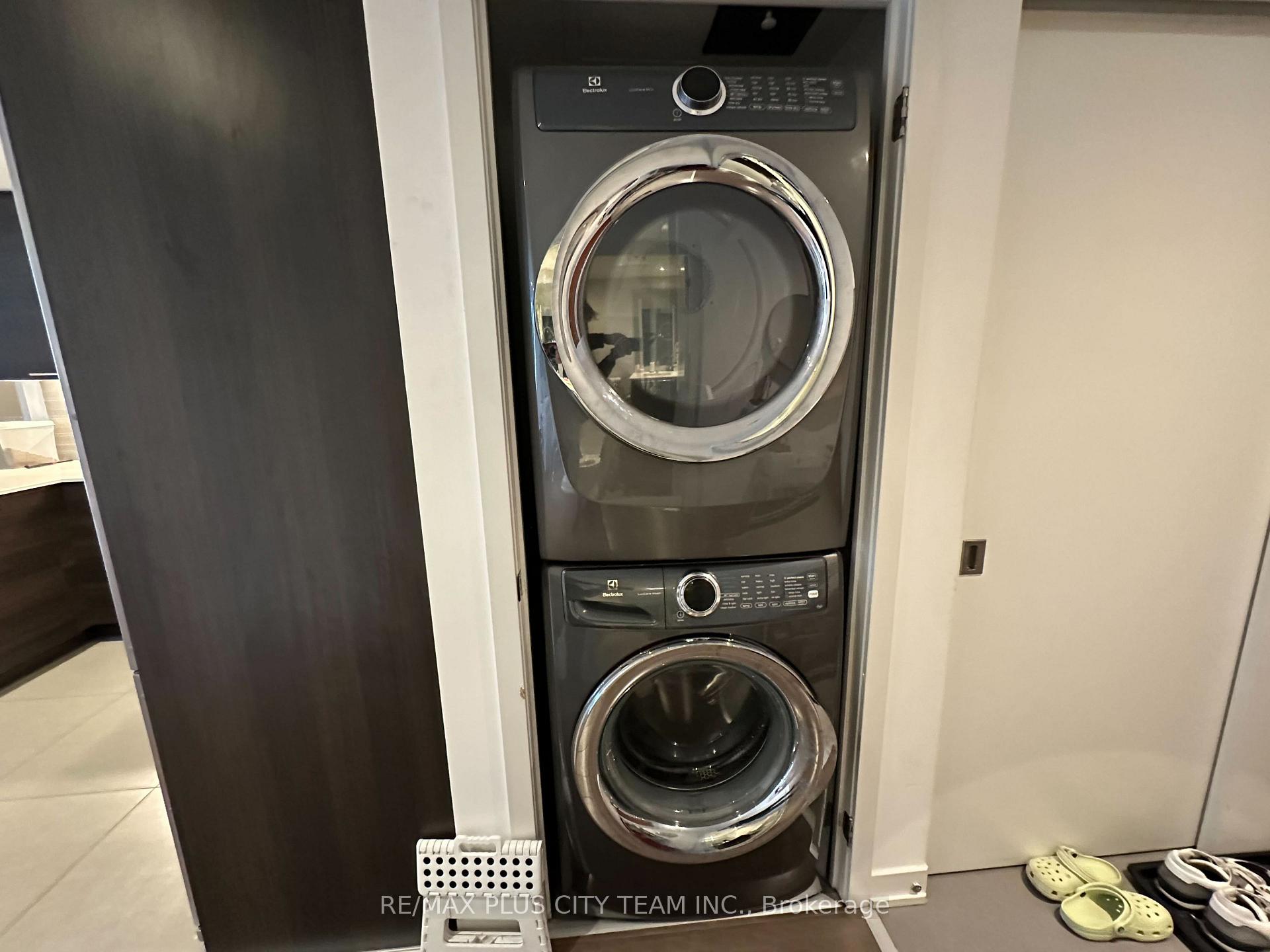 Photo 10 of Unit 709, 1 Market Street, Toronto, Waterfront Communities — HOMEH