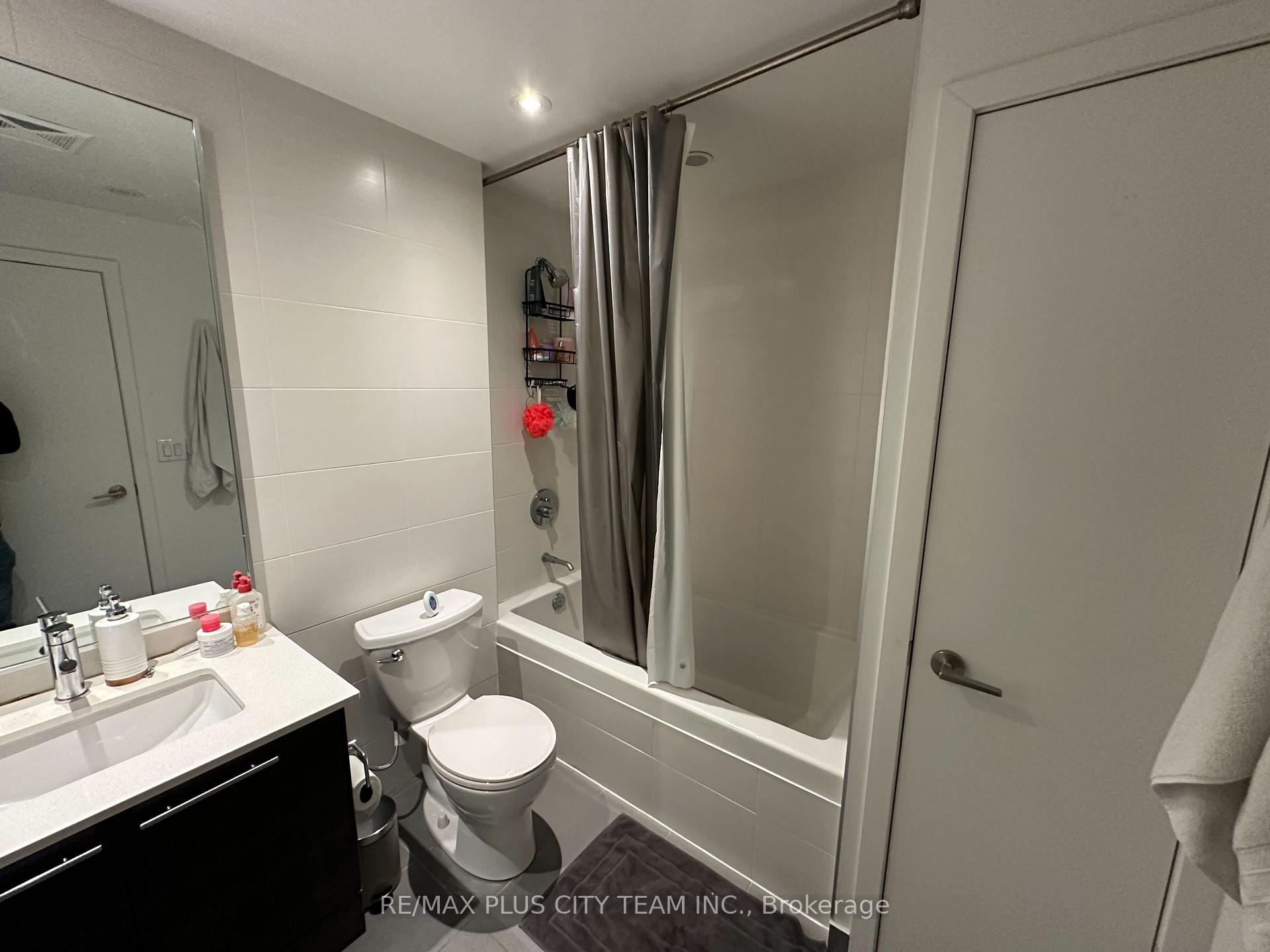 Photo 12 of Unit 709, 1 Market Street, Toronto, Waterfront Communities — HOMEH
