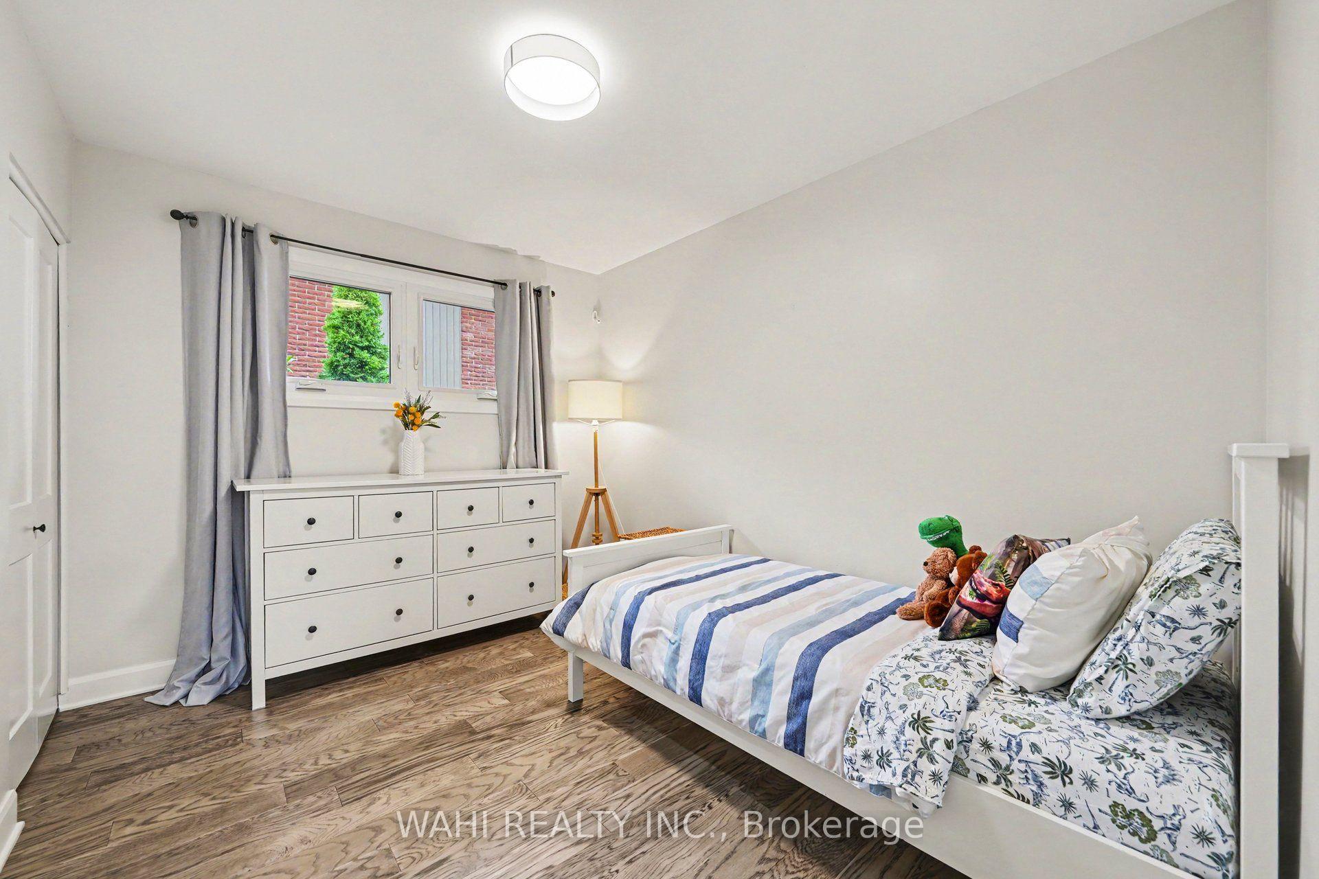 Photo 23 of 1820 Lorraine Avenue, Ottawa, Guildwood Estates - Urbandale Acres — HOMEH