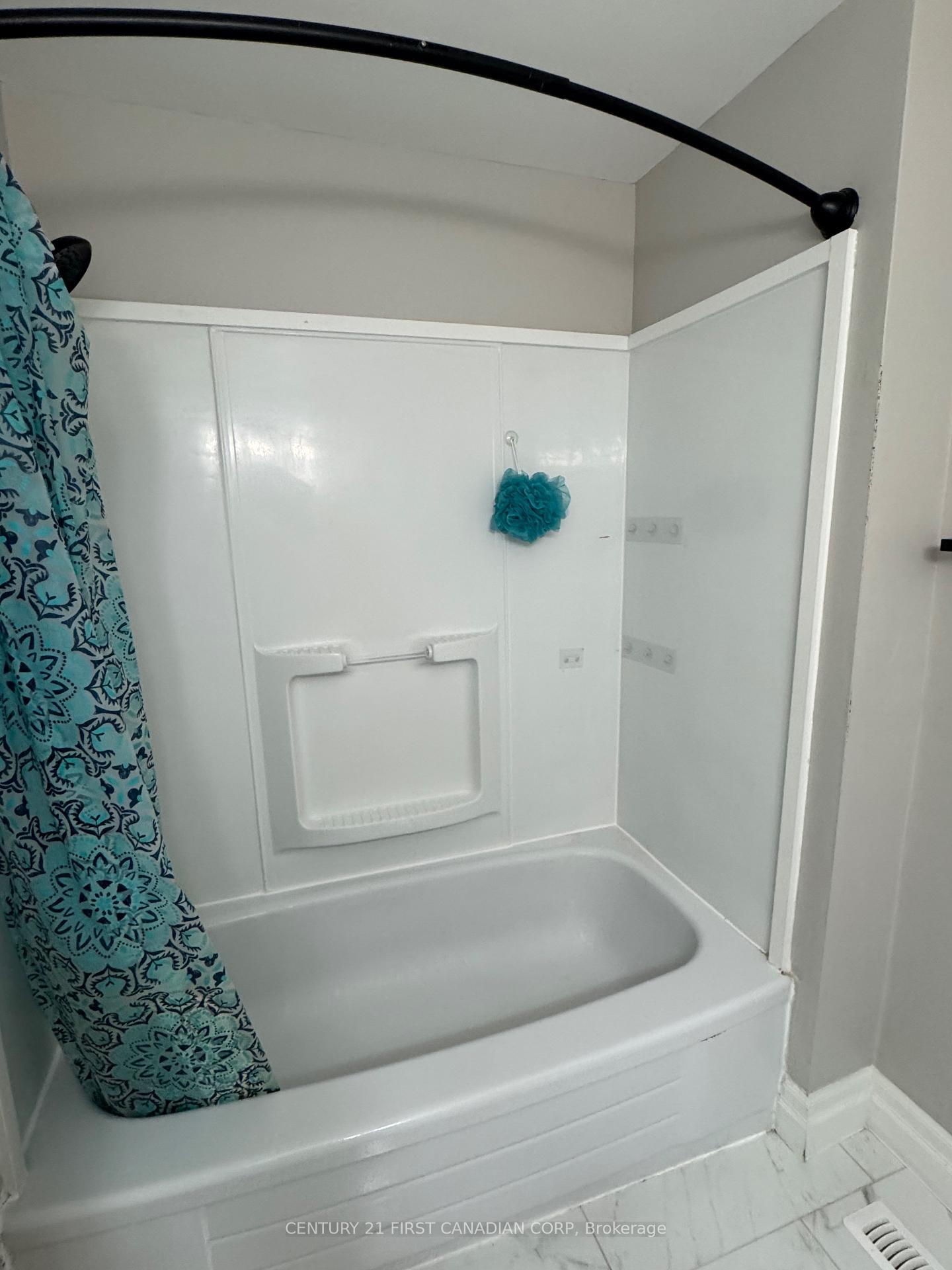 Photo 12 of Unit 6, 230 Clarke Road, London, East I — HOMEH