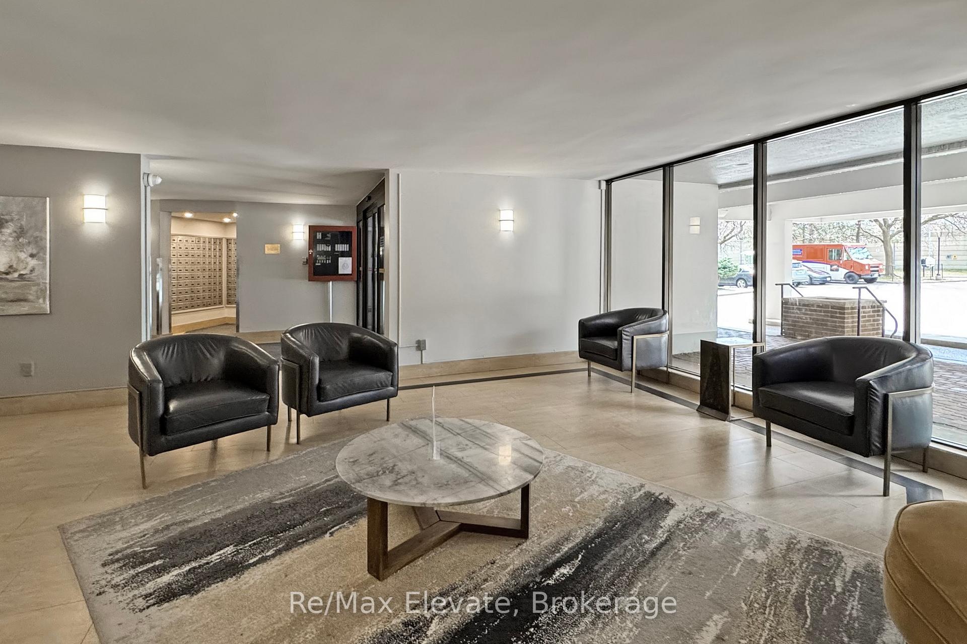 Photo 5 of Unit 406, 5 Shady Golfway, Toronto, Flemingdon Park — HOMEH