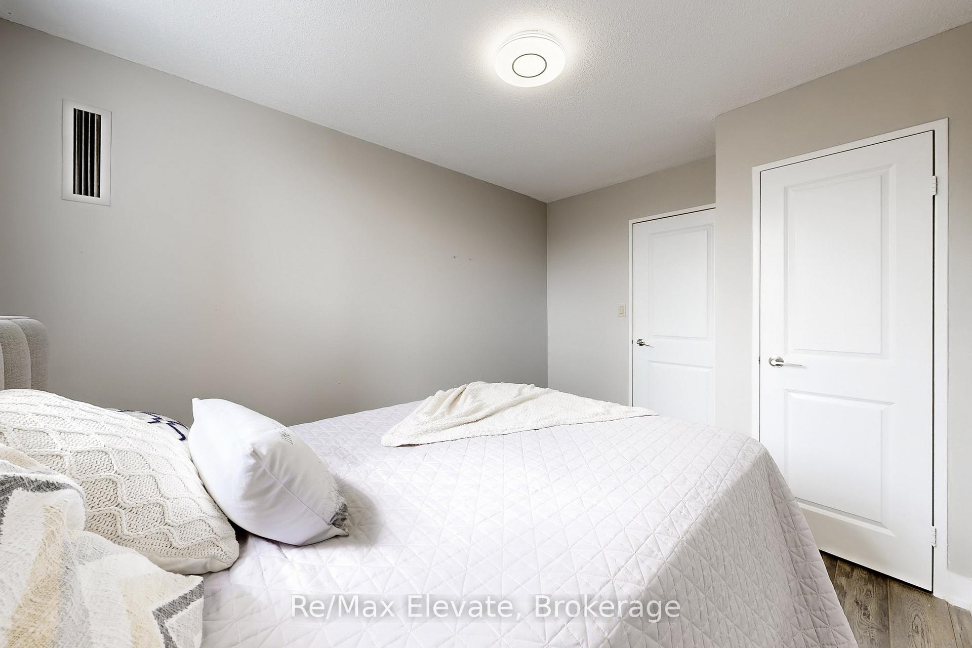 Photo 37 of Unit 406, 5 Shady Golfway, Toronto, Flemingdon Park — HOMEH