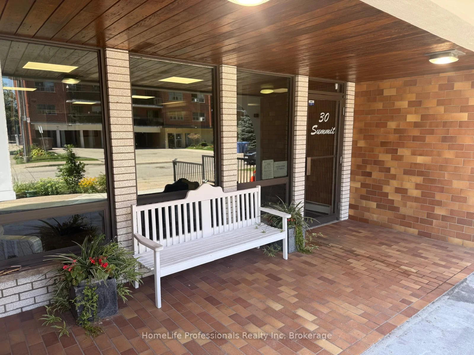Photo 4 of Unit 601, 30 Summit Avenue, Hamilton, Eastmount — HOMEH