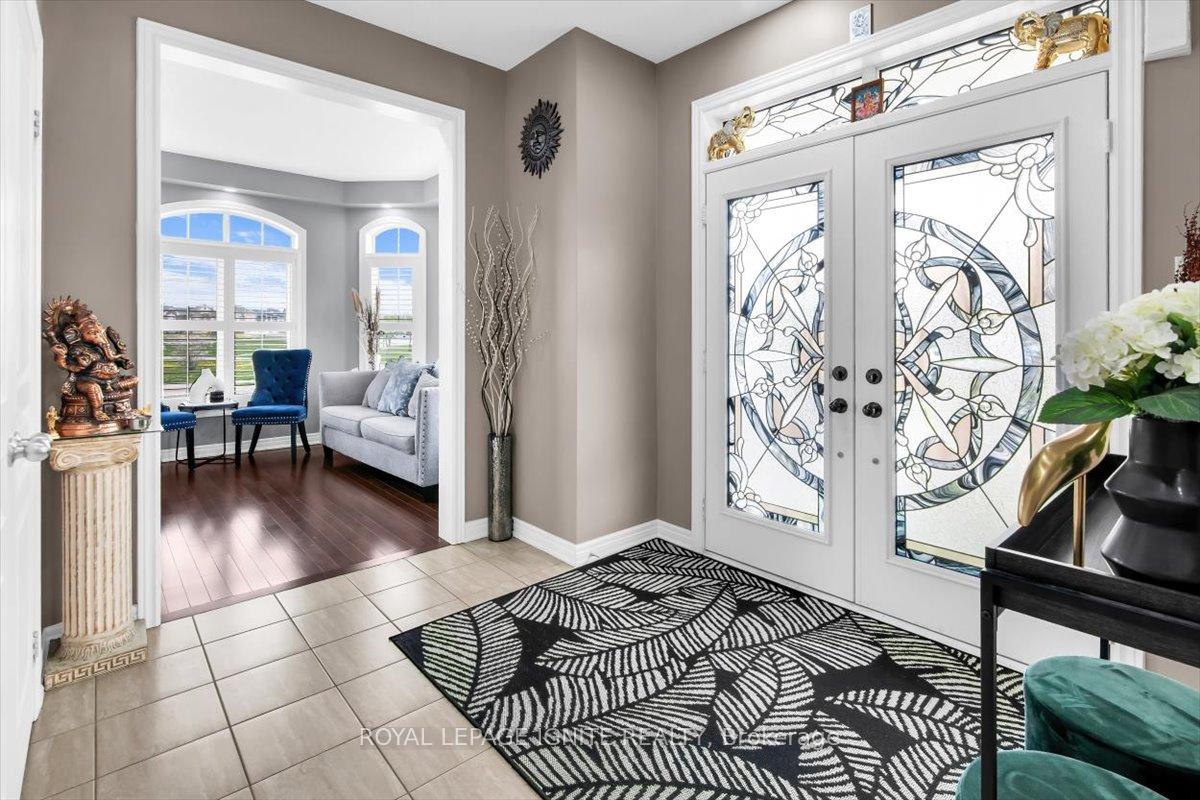 Photo 4 of 87 Richler Avenue, Vaughan, Kleinburg — HOMEH