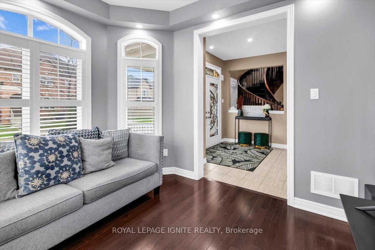 Photo 7 of 87 Richler Avenue, Vaughan, Kleinburg — HOMEH