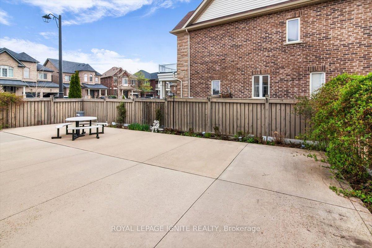 Photo 43 of 87 Richler Avenue, Vaughan, Kleinburg — HOMEH