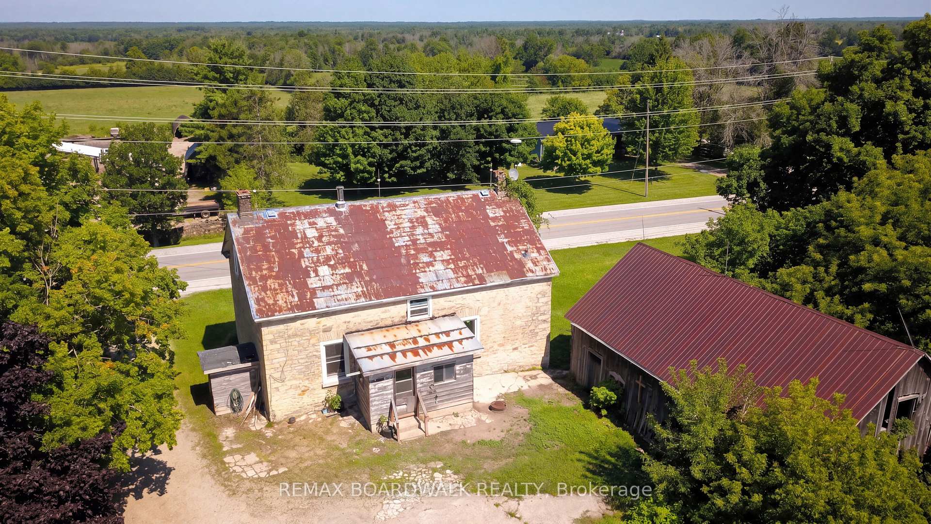 Photo 3 of 585 Fallbrook Road, Tay Valley, Bathurst/Burgess & Sherbrooke (Bathurst) Twp — HOMEH