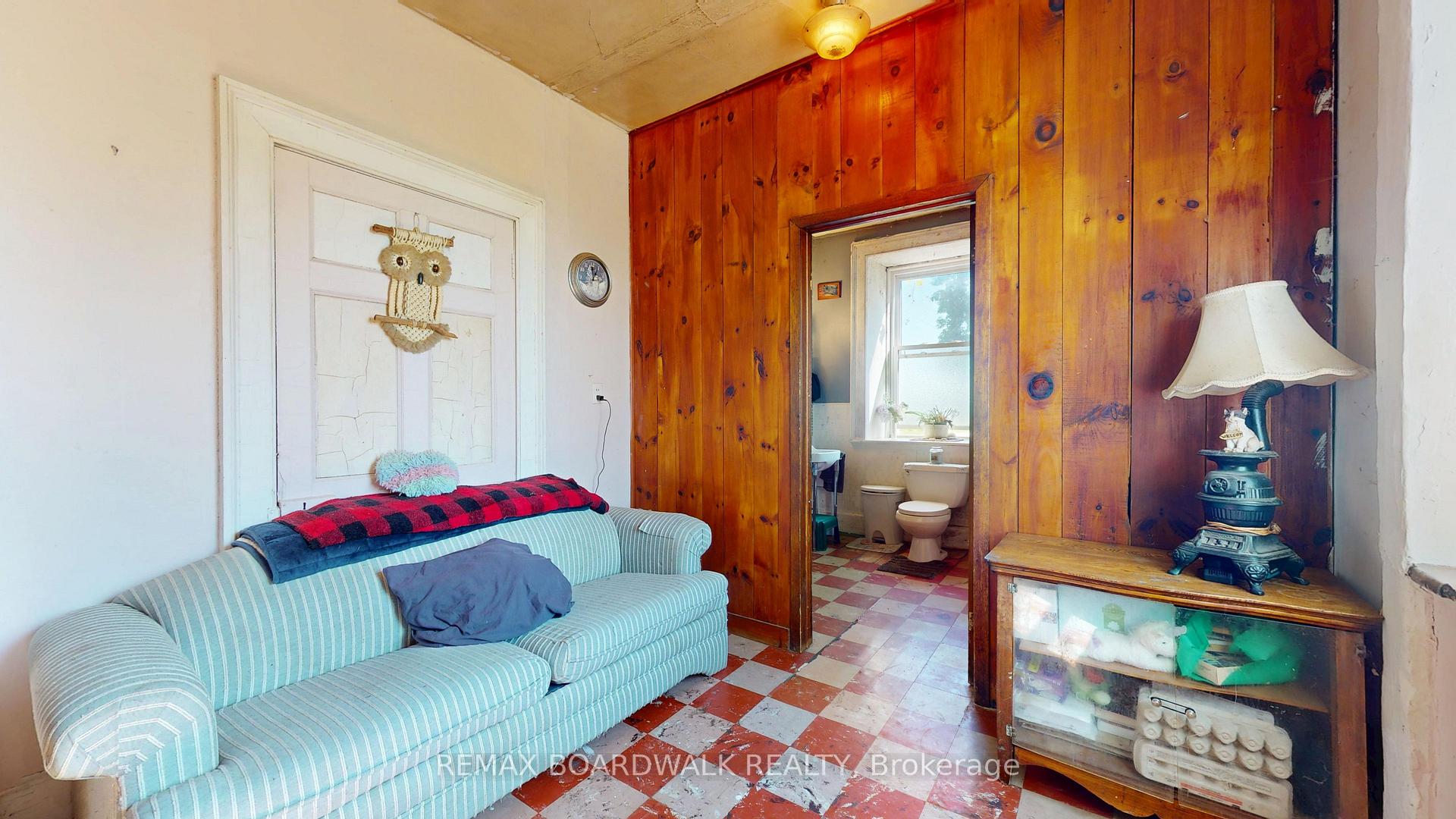 Photo 12 of 585 Fallbrook Road, Tay Valley, Bathurst/Burgess & Sherbrooke (Bathurst) Twp — HOMEH