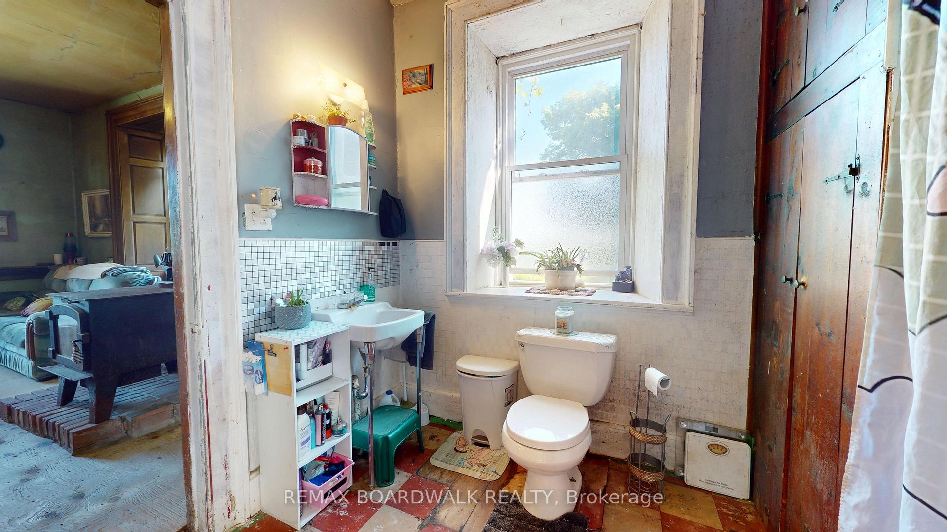 Photo 14 of 585 Fallbrook Road, Tay Valley, Bathurst/Burgess & Sherbrooke (Bathurst) Twp — HOMEH
