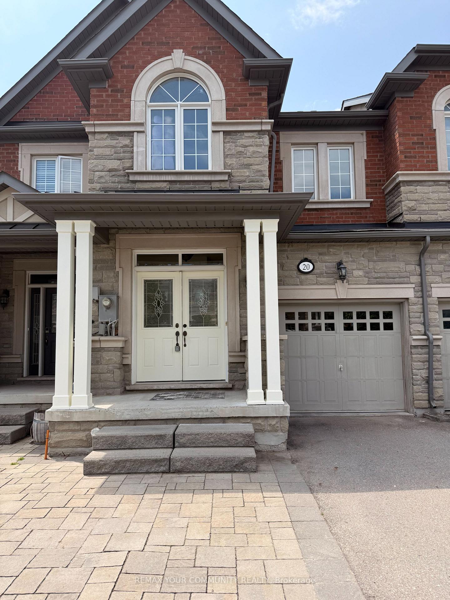 Photo 1 of 20 Overlander Way, Vaughan, Patterson — HOMEH