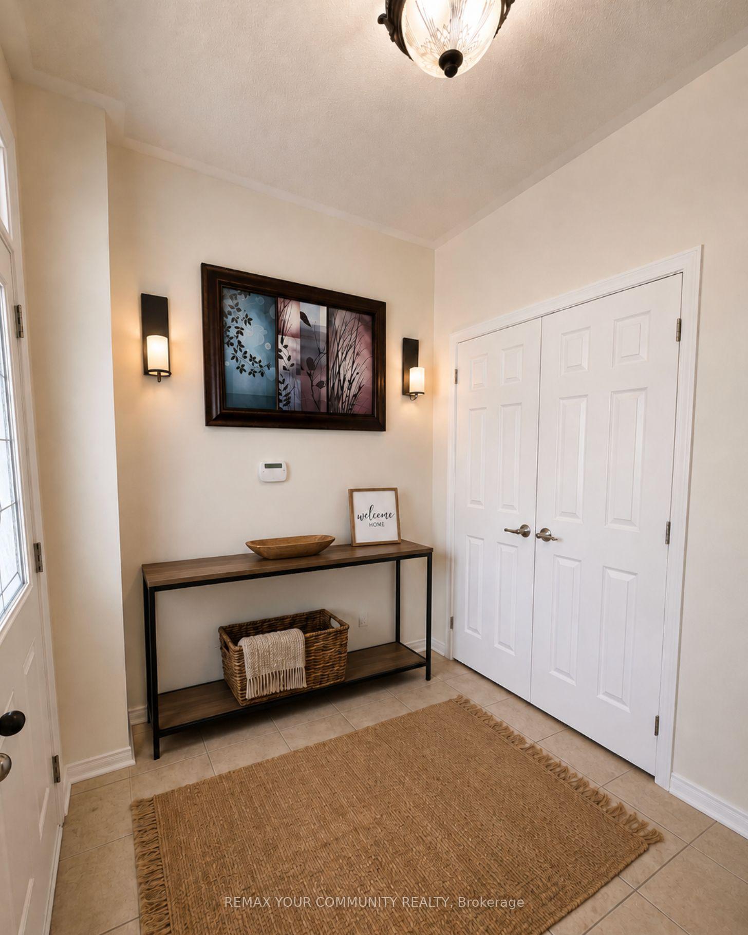 Photo 2 of 20 Overlander Way, Vaughan, Patterson — HOMEH