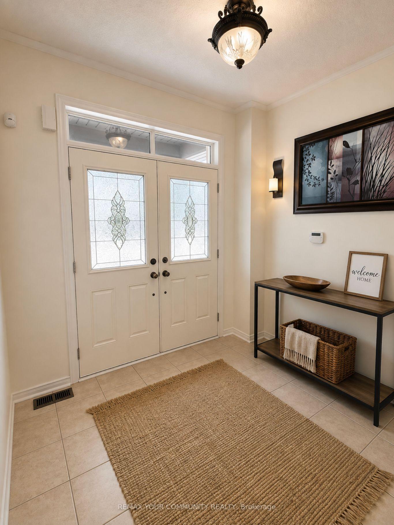 Photo 3 of 20 Overlander Way, Vaughan, Patterson — HOMEH