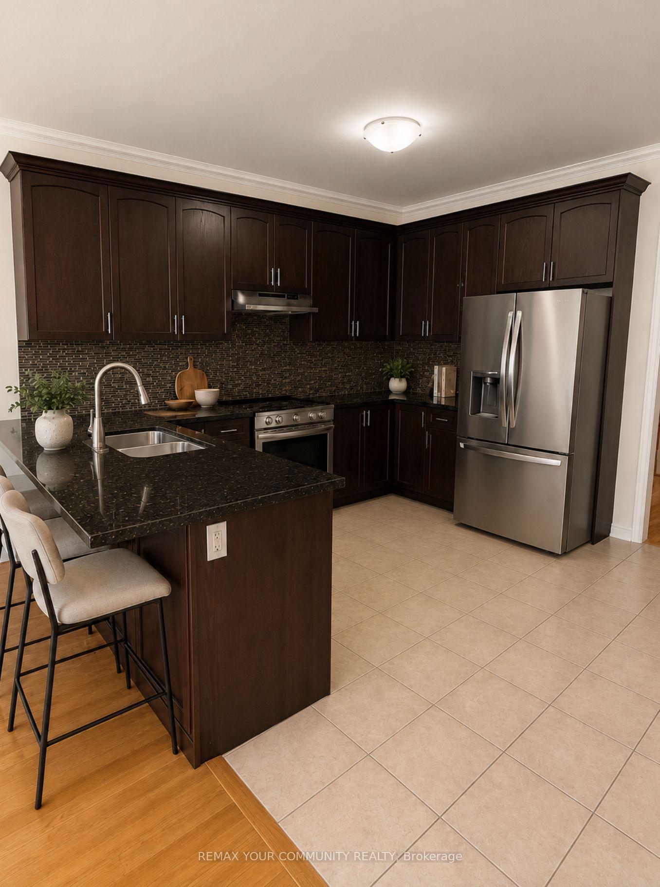 Photo 8 of 20 Overlander Way, Vaughan, Patterson — HOMEH