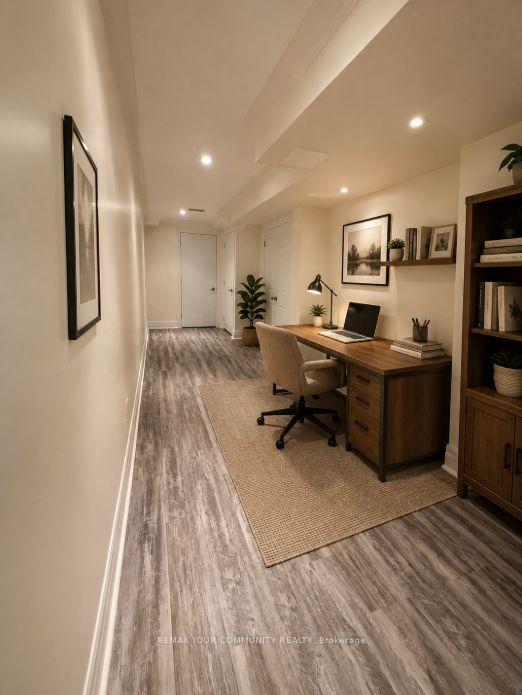 Photo 12 of 20 Overlander Way, Vaughan, Patterson — HOMEH