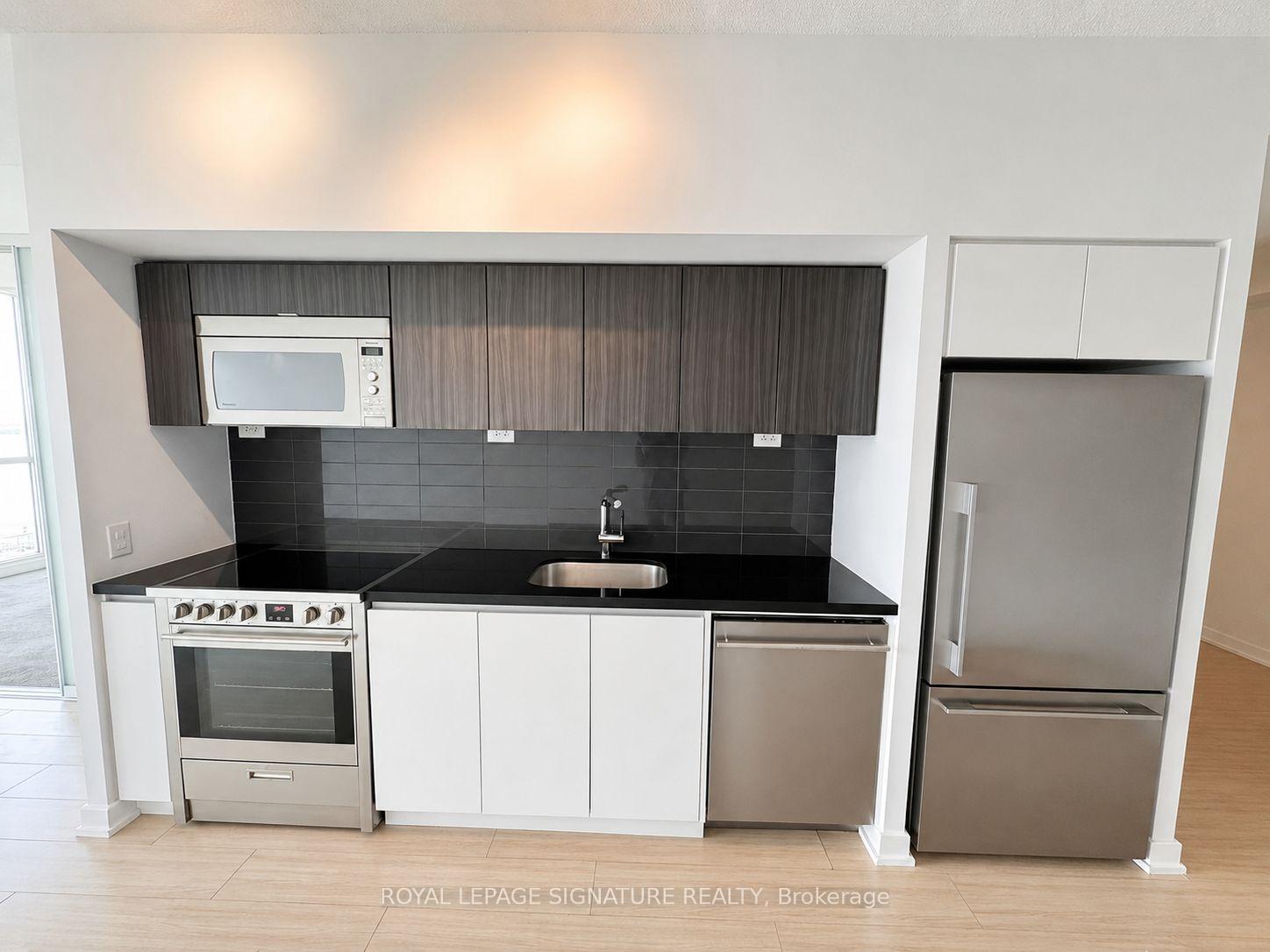Photo 2 of Unit 3002, 75 Queens Wharf Road, Toronto, Waterfront Communities — HOMEH