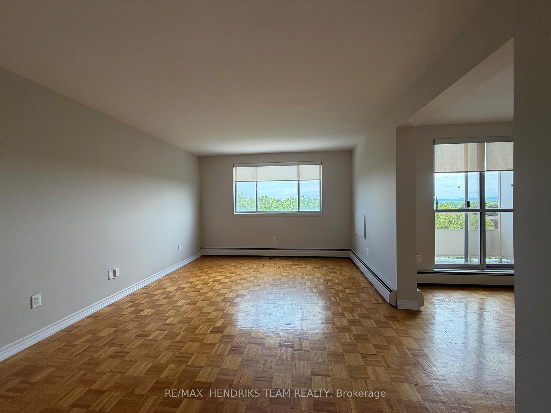 Photo 5 of Unit 809, 60 Windward Street, St. Catharines, Carlton/Bunting — HOMEH