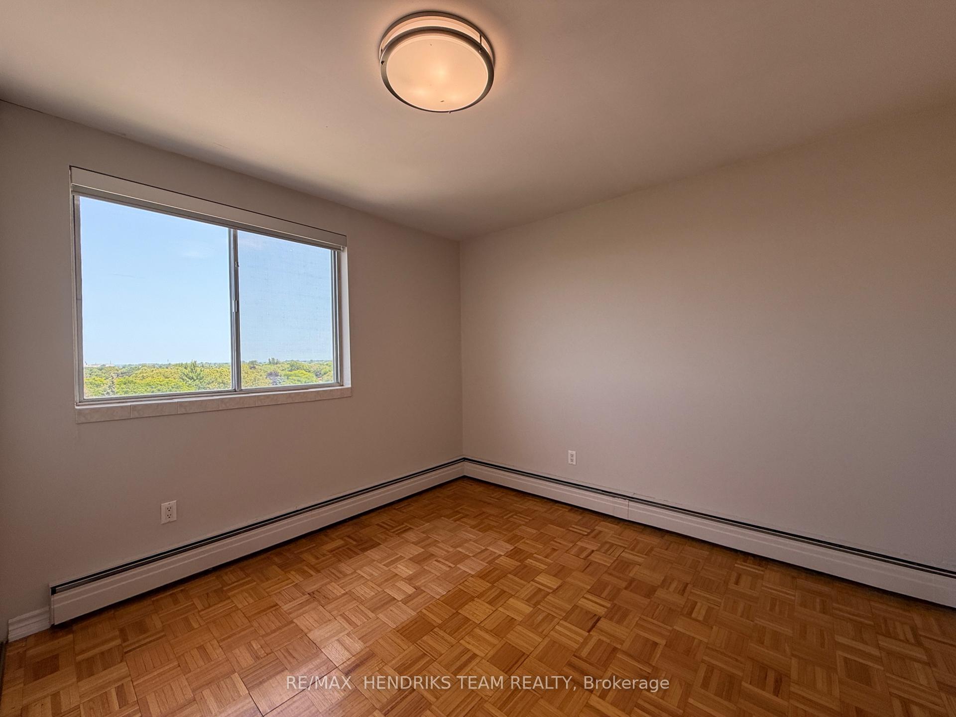 Photo 6 of Unit 809, 60 Windward Street, St. Catharines, Carlton/Bunting — HOMEH