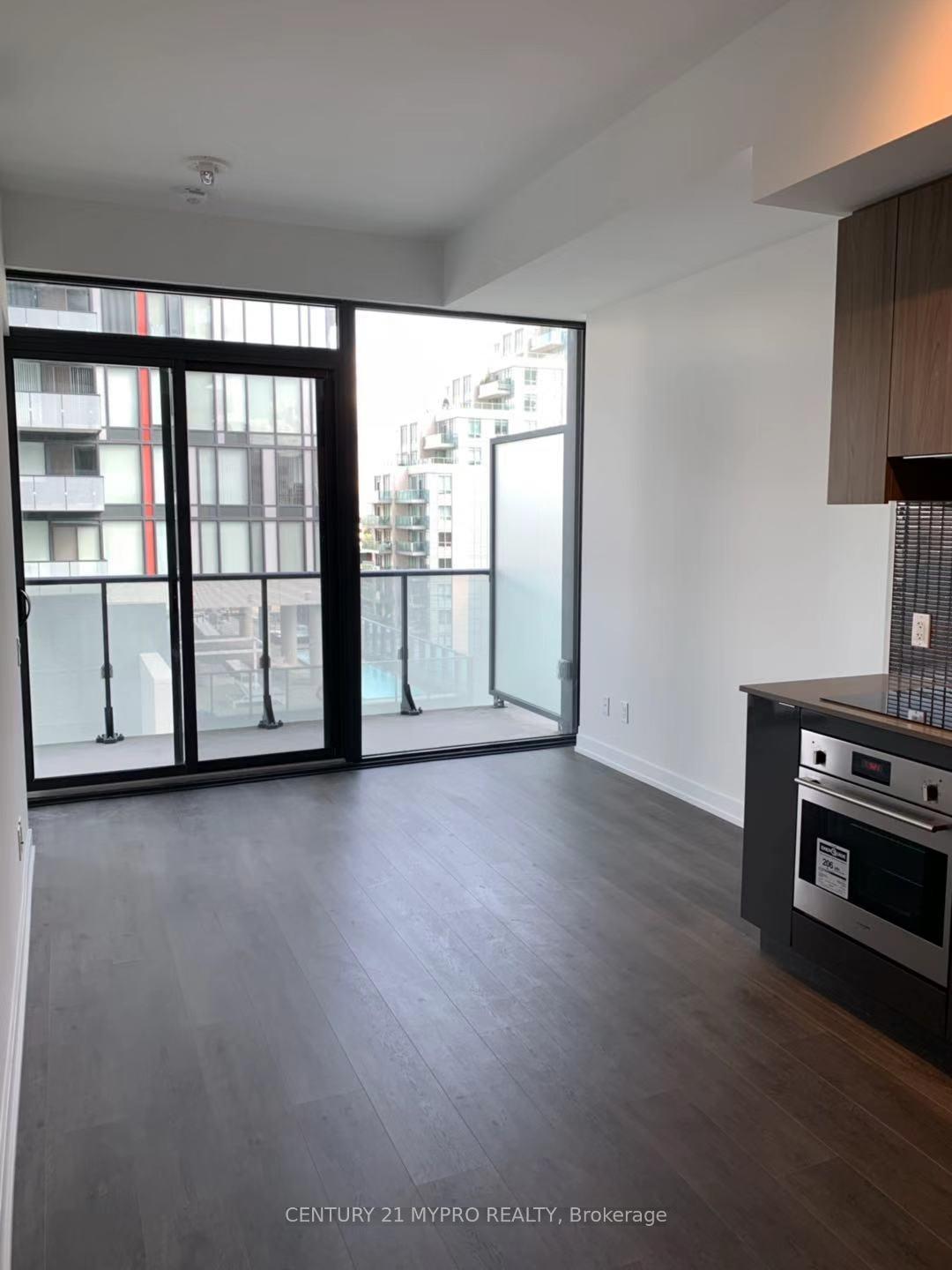 Photo 4 of Unit 909, 161 Roehampton Avenue, Toronto, Mount Pleasant West — HOMEH