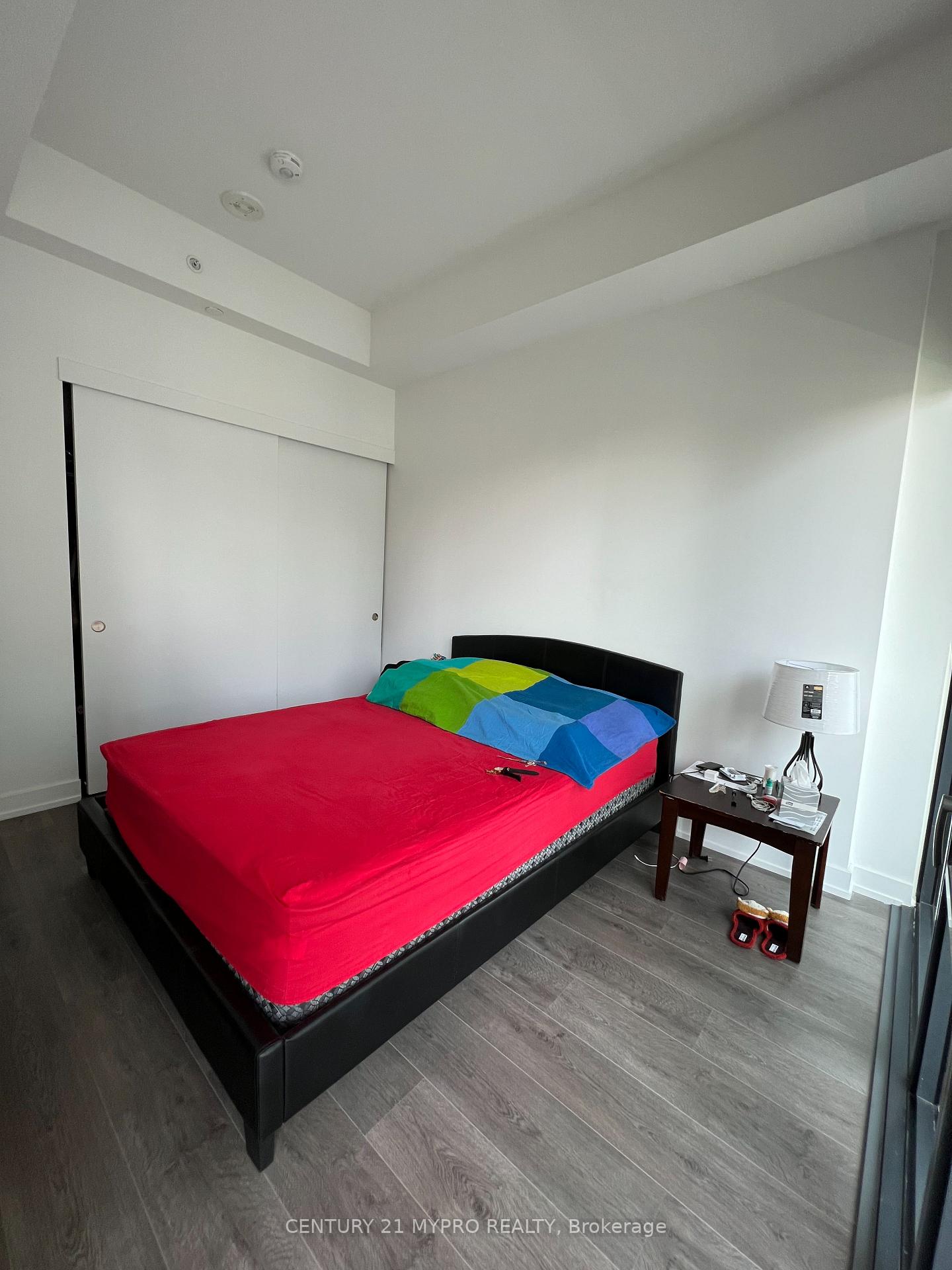 Photo 7 of Unit 909, 161 Roehampton Avenue, Toronto, Mount Pleasant West — HOMEH