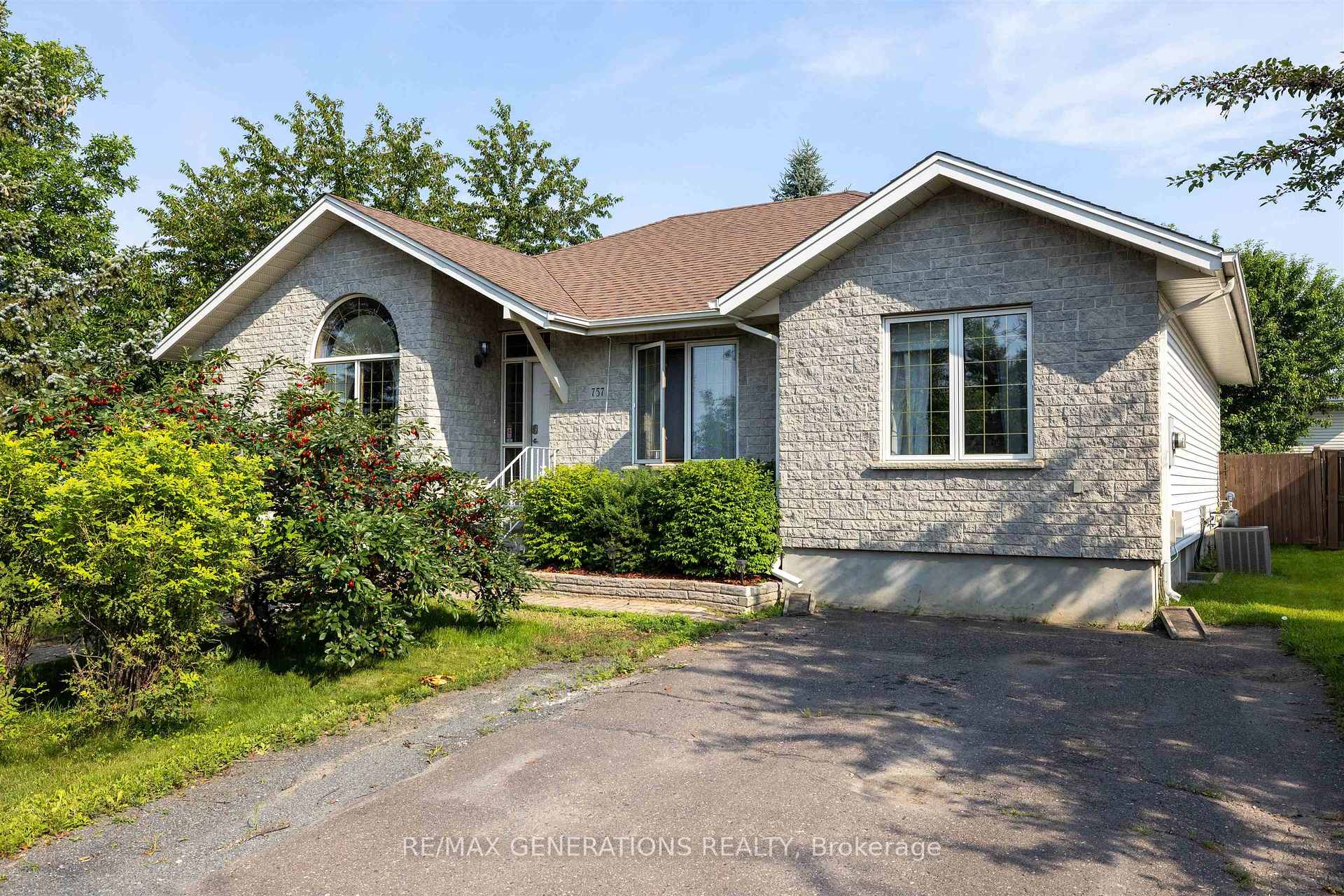 Front of 757 Porcupine Boulevard
