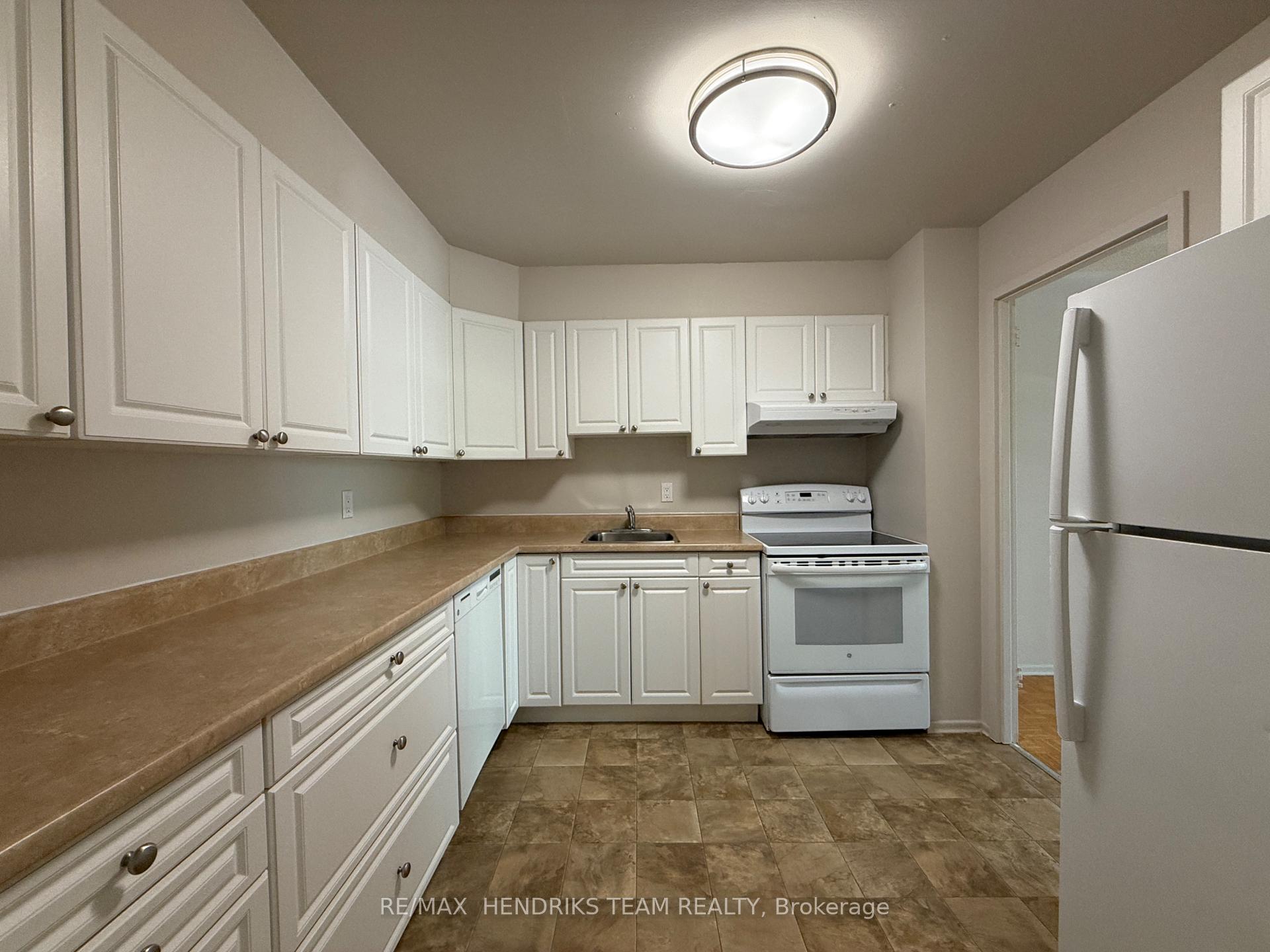 Photo 2 of Unit 201, 39 Leaside Drive, St. Catharines, Carlton/Bunting — HOMEH