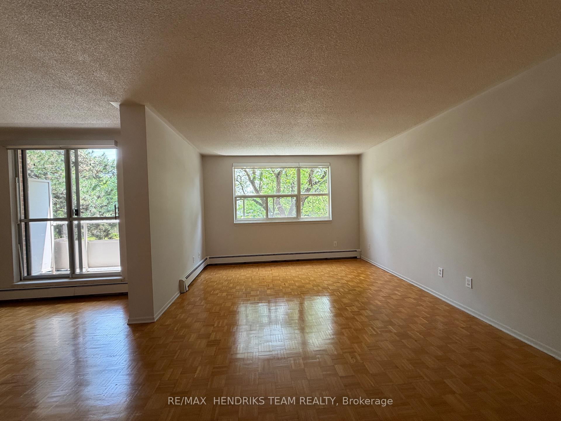 Photo 5 of Unit 201, 39 Leaside Drive, St. Catharines, Carlton/Bunting — HOMEH