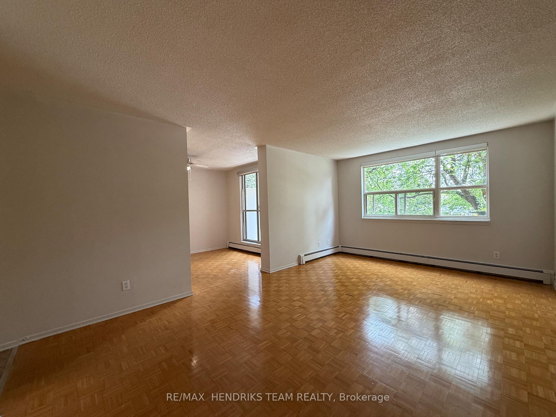 Photo 6 of Unit 201, 39 Leaside Drive, St. Catharines, Carlton/Bunting — HOMEH