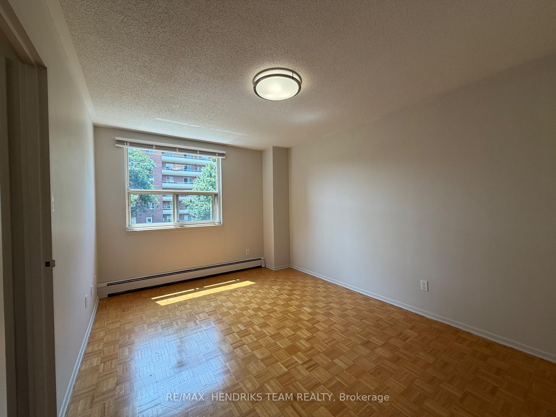 Photo 9 of Unit 201, 39 Leaside Drive, St. Catharines, Carlton/Bunting — HOMEH