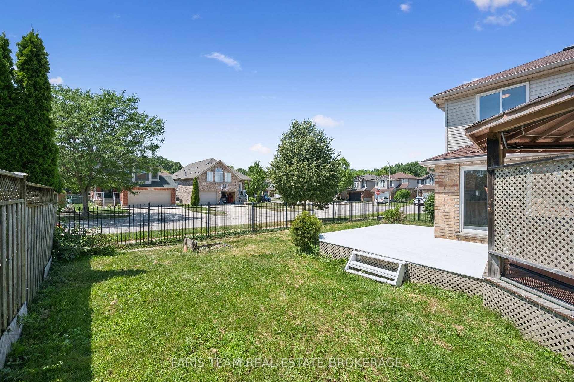 Photo 40 of 71 Peach Blossom Crescent, Kitchener, Larentian West — HOMEH