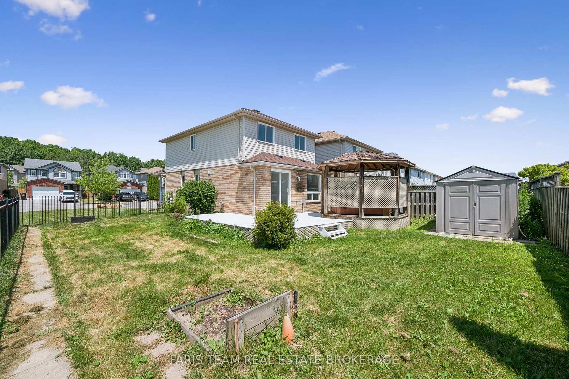 Photo 41 of 71 Peach Blossom Crescent, Kitchener, Larentian West — HOMEH