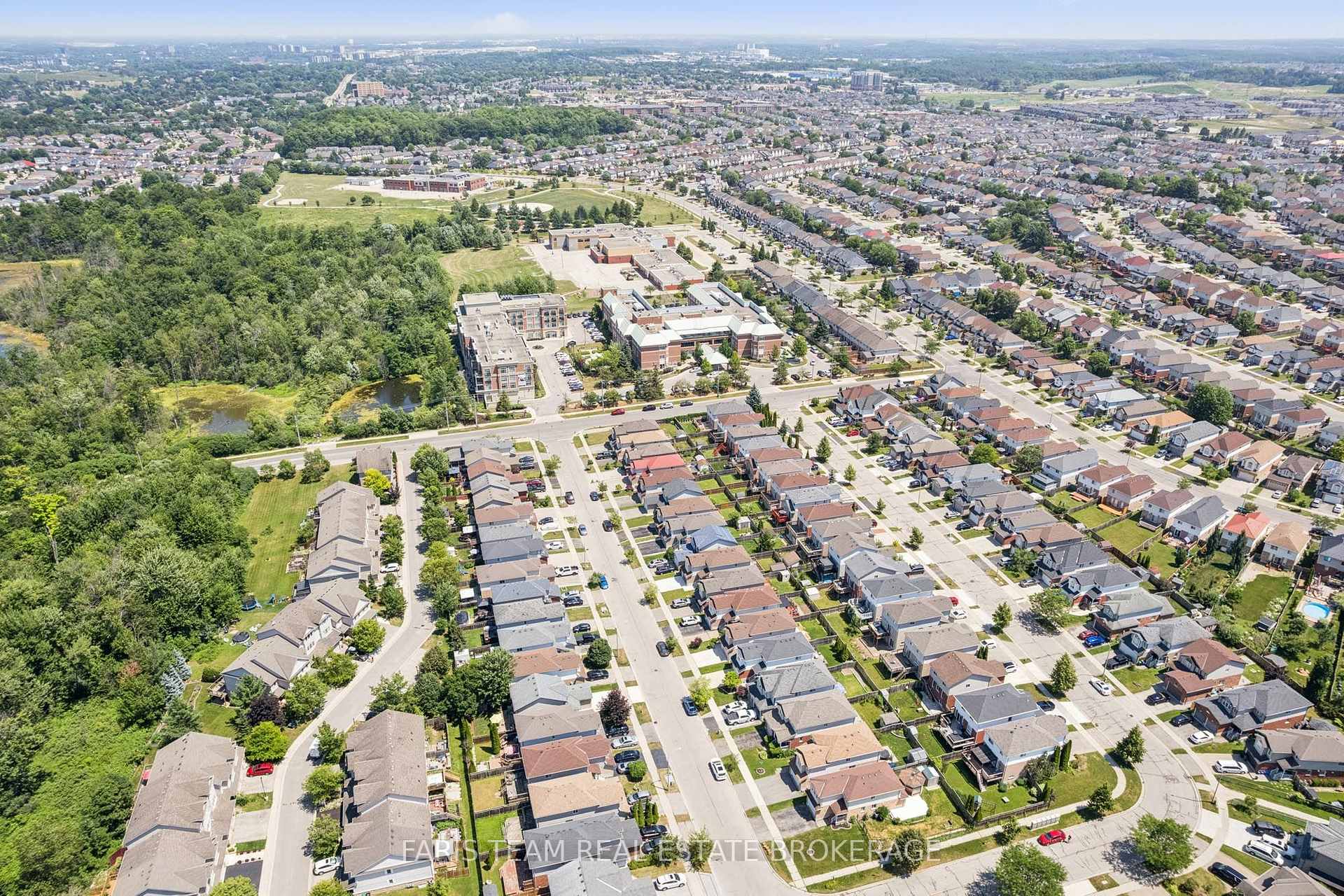 Photo 45 of 71 Peach Blossom Crescent, Kitchener, Larentian West — HOMEH