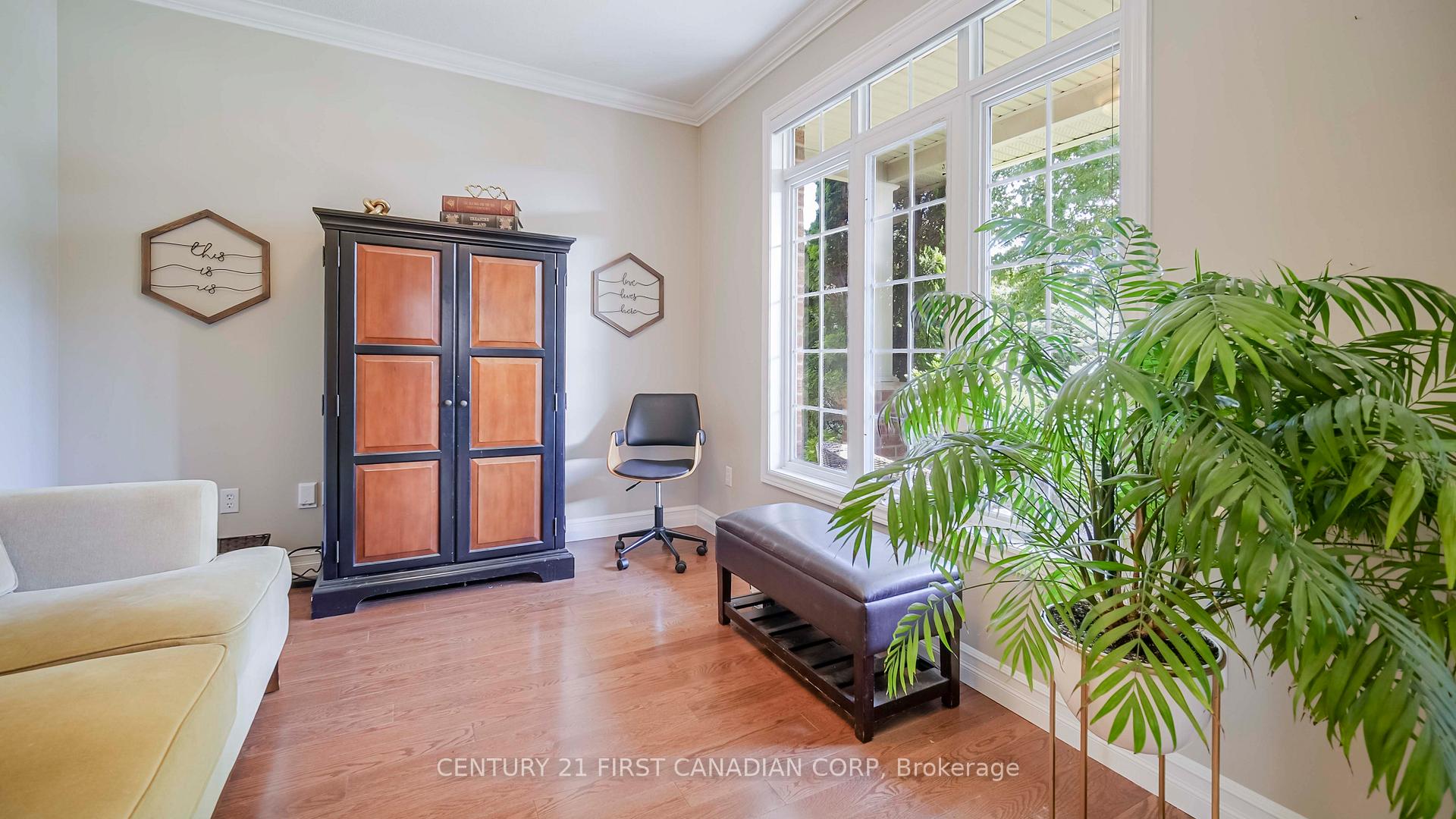 Photo 4 of 327 Richmeadow Road, London, North M — HOMEH