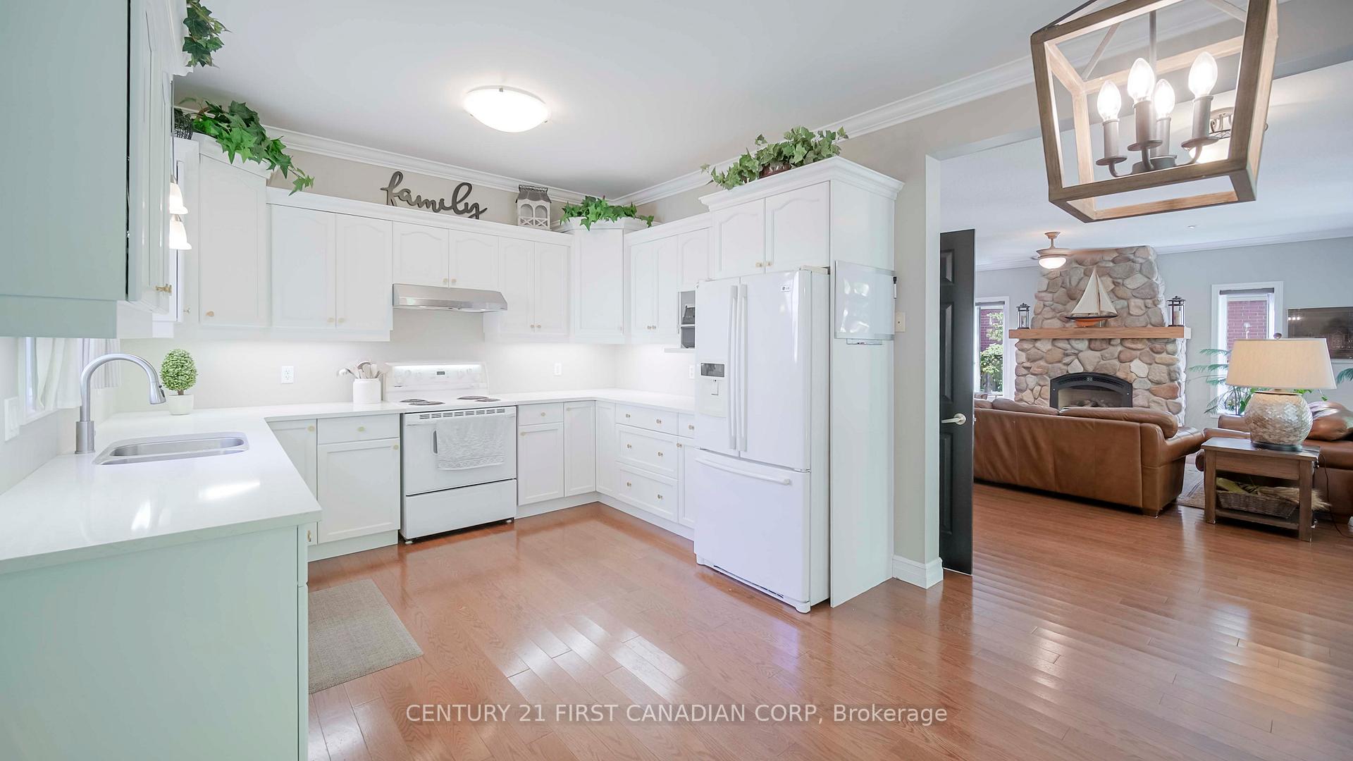 Photo 10 of 327 Richmeadow Road, London, North M — HOMEH