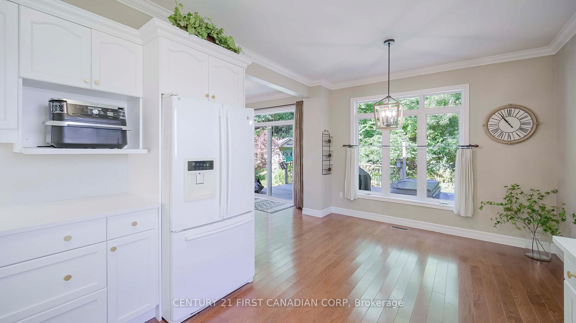 Photo 11 of 327 Richmeadow Road, London, North M — HOMEH