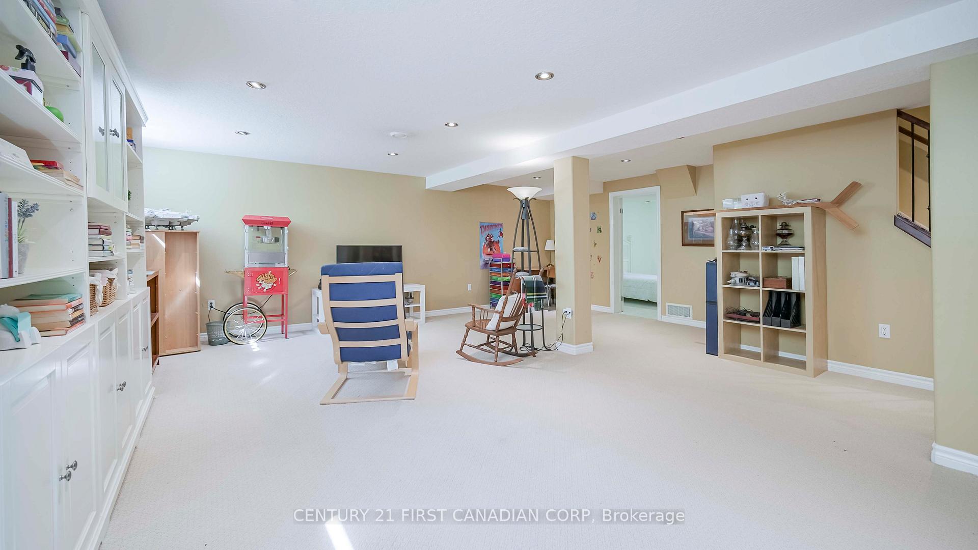 Photo 32 of 327 Richmeadow Road, London, North M — HOMEH