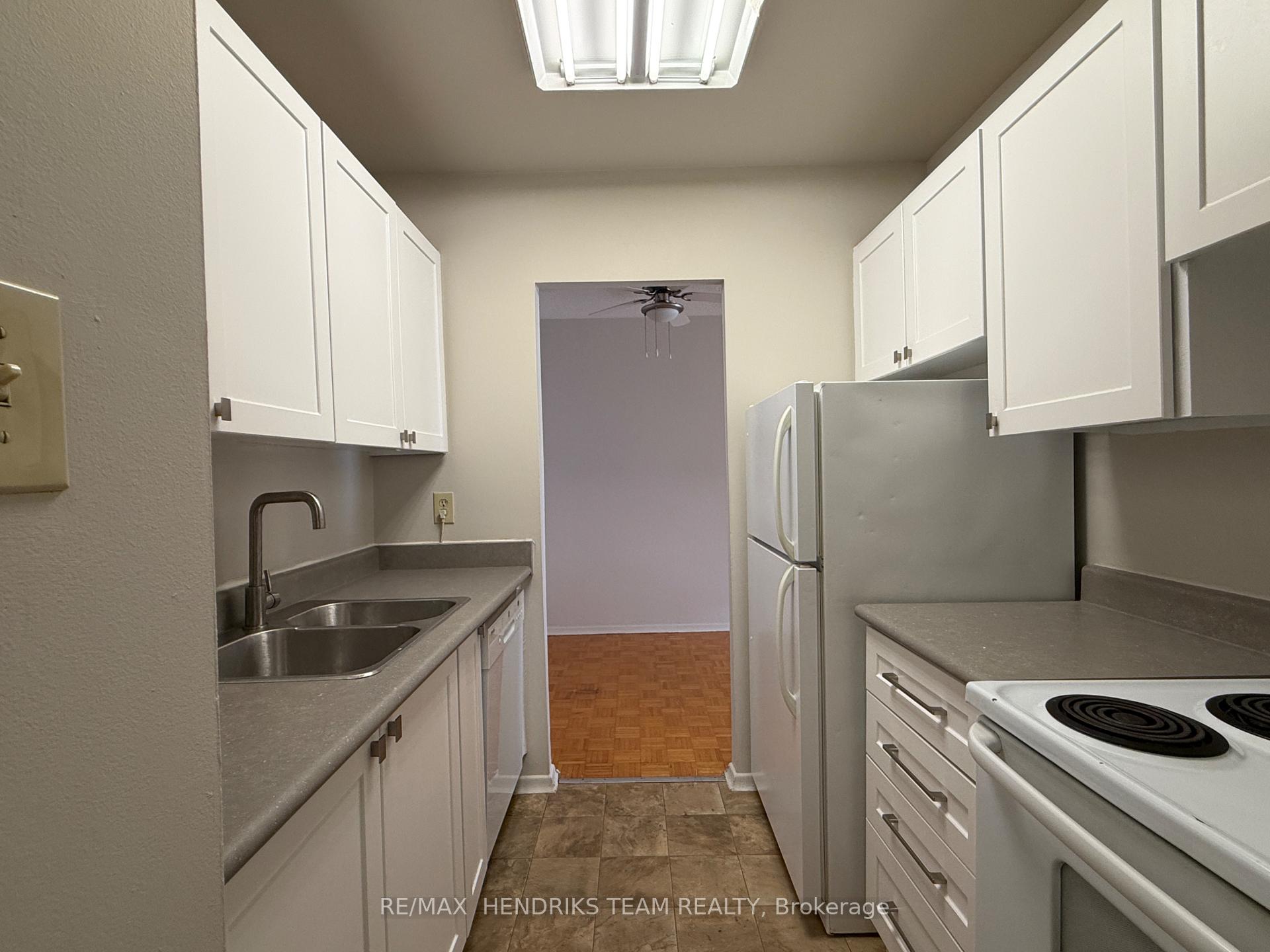 Photo 2 of Unit 303, 49 Leaside Drive, St. Catharines, Carlton/Bunting — HOMEH
